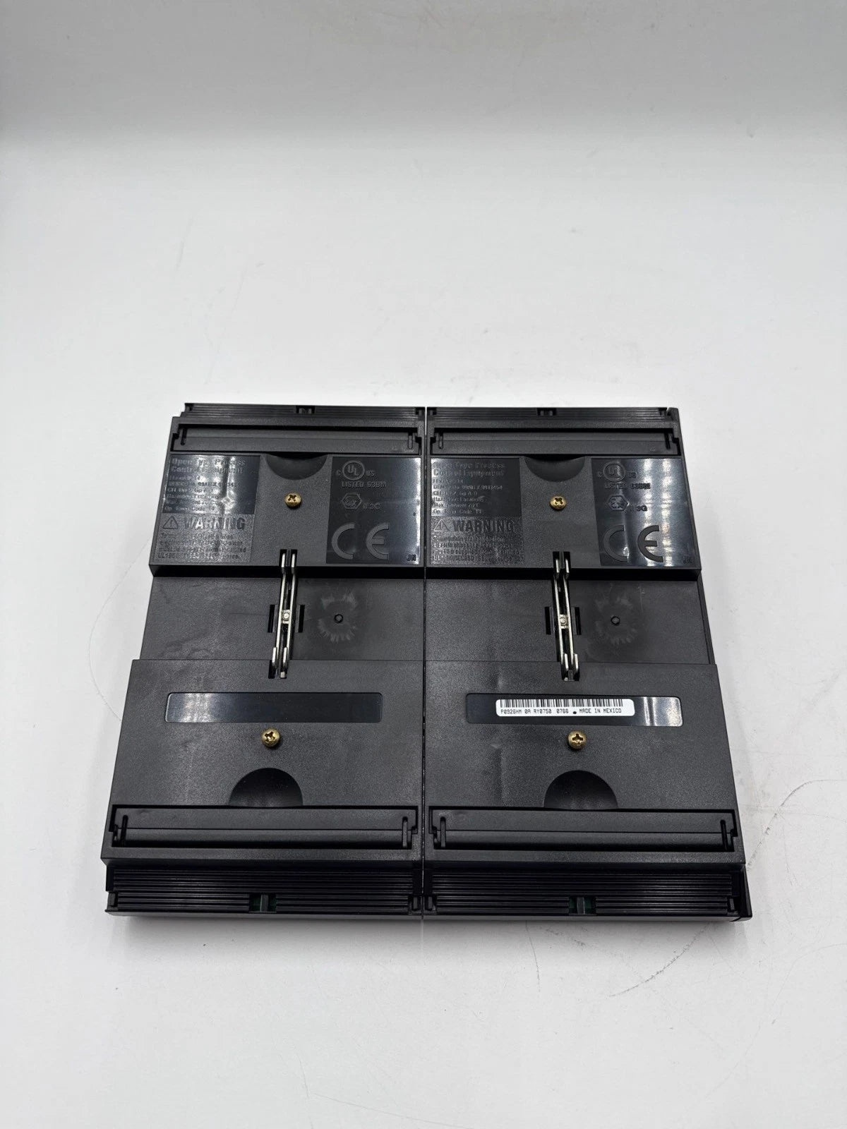 Foxboro P0926HM Mounting Base Plate for FBM Modules 8 Positions B0400FA Used