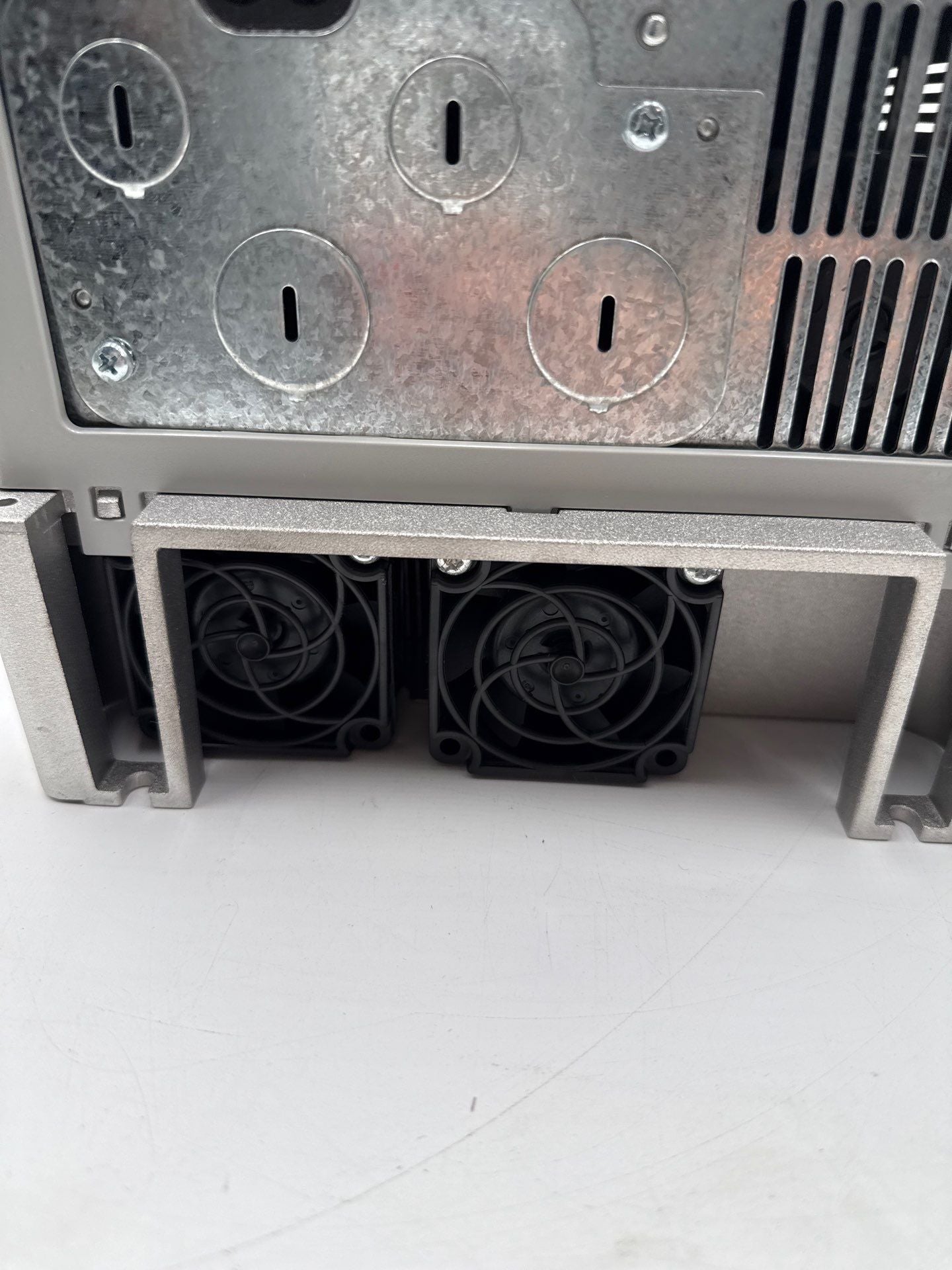 Allen Bradley 20AD022A0AYNANC0 PowerFlex 70 Drive 10 15 HP Series A 480V VFD New