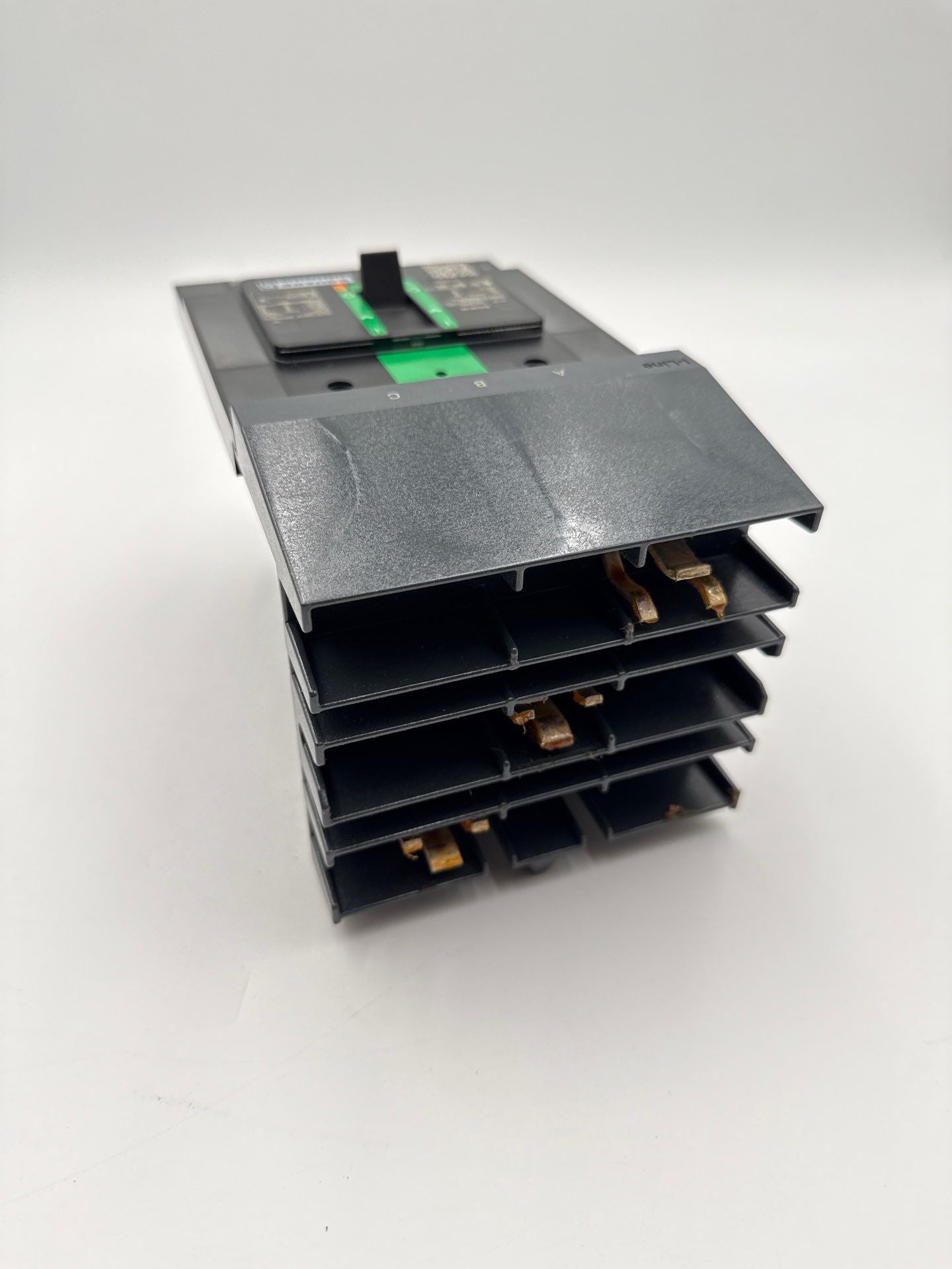 Square D BJA36125 I-Line Circuit Breaker 125A 3P 600V PowerPact 125 Amp 3 Pole Used