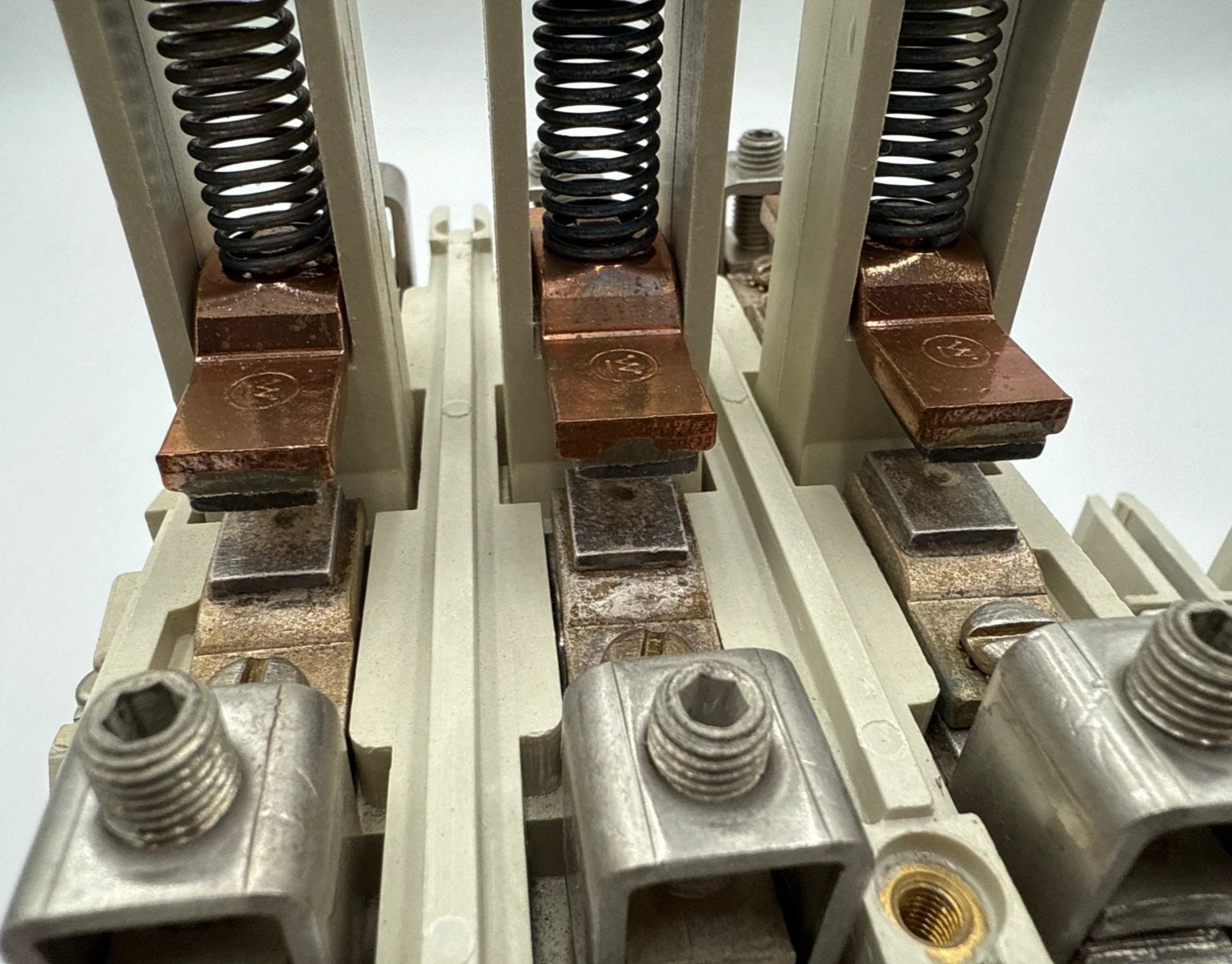 Westinghouse A201K3CA Contactor Size 3 90A 3P 600V 3PH 50HP Coil 110/120V Used