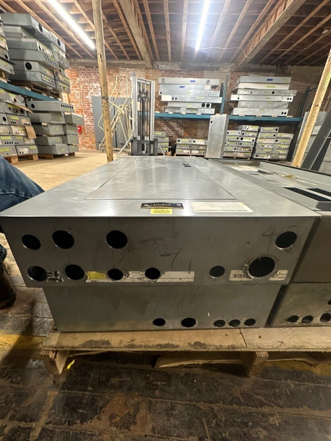 GE Panelboard AQF3421ABX 125A 208/120V 3 PHASE MCB Main THQB32100 42 CIR NEMA 1 P017 Used