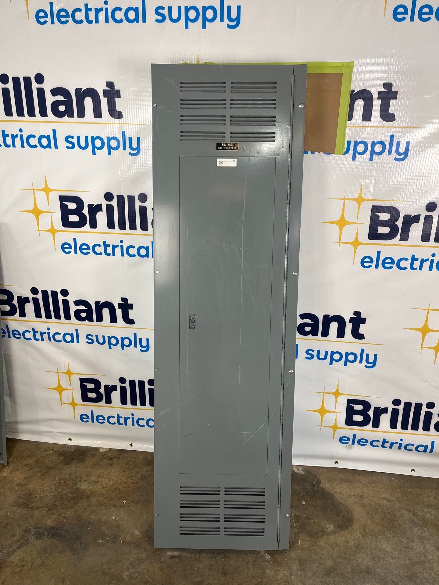 Square D NQ Panelboard 250A 208/120V 3PH 4W 42 Cir MCB Indoor Encl MH68 Used