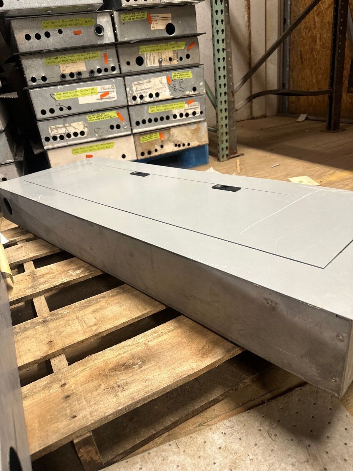 GE AQF3422ABX Panelboard 225A 208Y/120V 3PH 4W Indoor Encl 42 Circuit MCB AB55B P007 Used