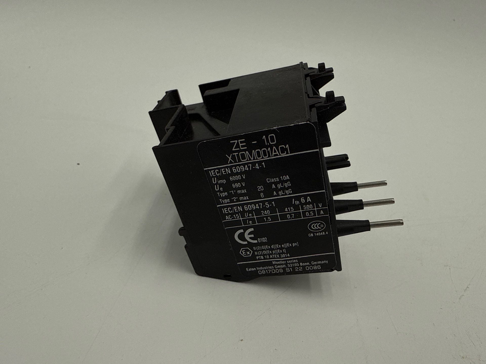 Eaton XTOM001AC1 Mini Overload Relay 0.6-1A ZE-1.0 Direct Mount 1NO 1NC New