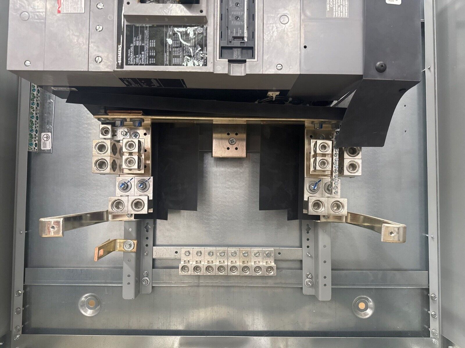 Siemens P5 Panelboard 1200A 208/120V 3PH 4W P5C90SN120EBS SHND6A120LSI Indoor P663-NS New