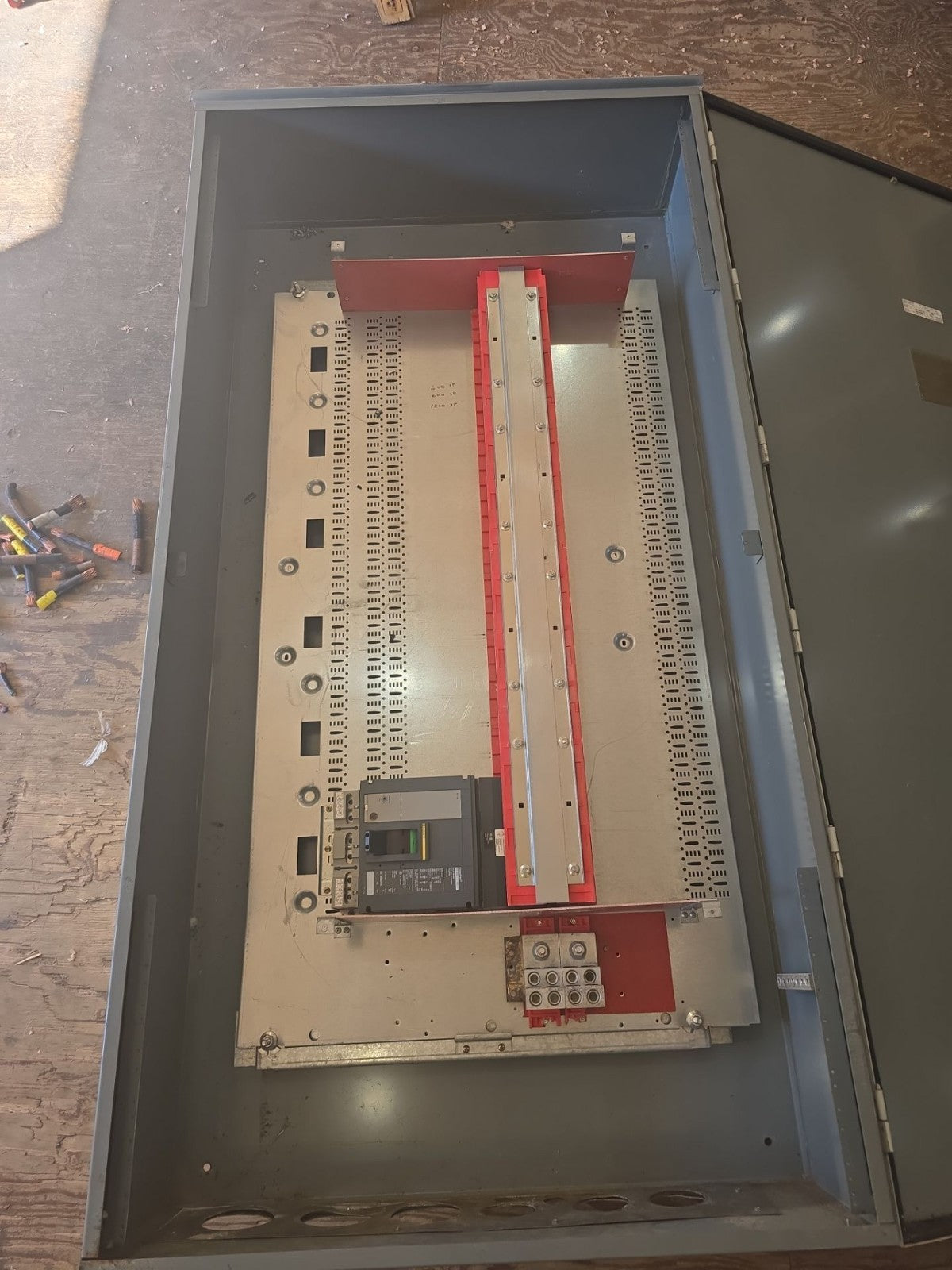Square D HCRU I-Line Panelboard 1200A 600V MCB Panel 1200 Amp PGA36120 72 Cir 3R