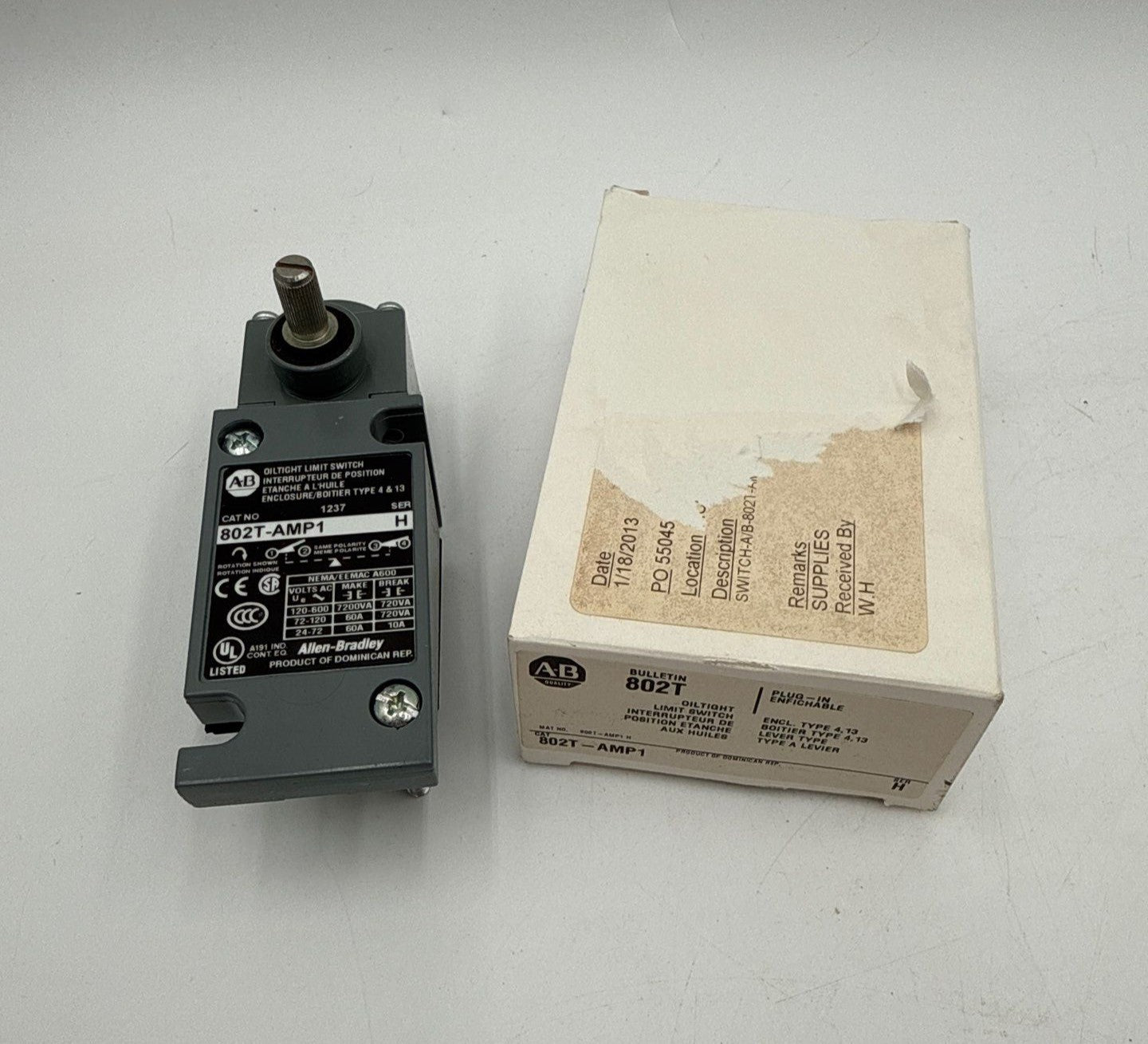 Allen Bradley 802T-AMP1 Limit Switch Oil Tight Plug In 600V Bulletin 802T New
