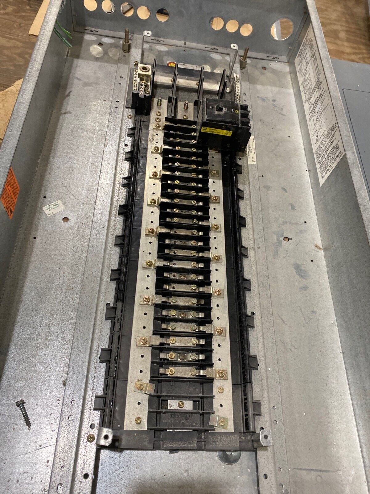 Square D NQOD Panelboard 100A 208/120V 3PH 4W 42 Circuit Indoor Encl MCB QOB3100 P648 Used