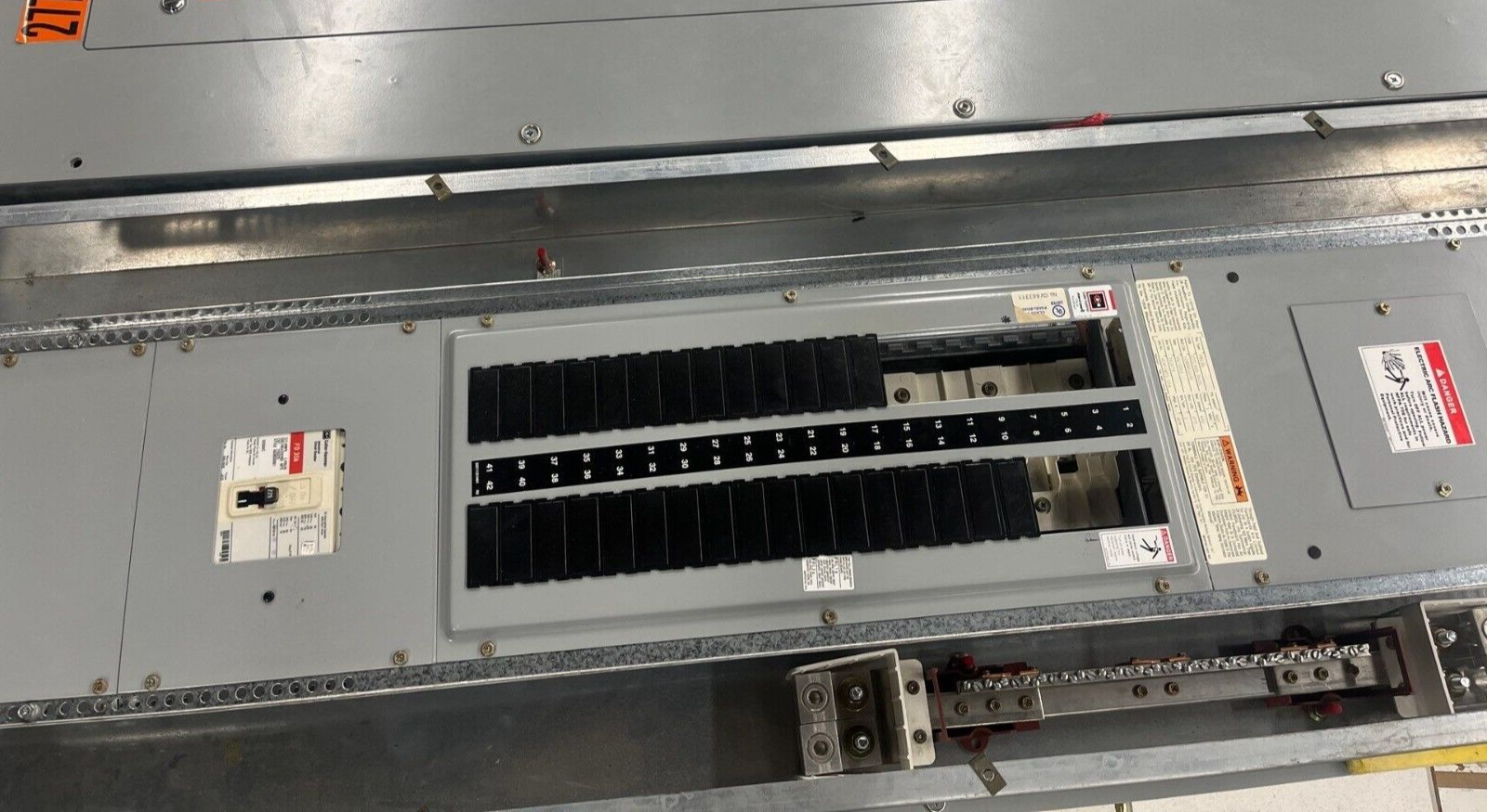 Cutler Hammer PRL2A Panelboard 400A 277/480V 3PH 4W 42Cir Indoor Encl MLO FD3225 P575 Used