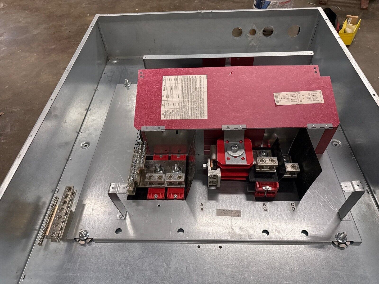 Square D HCP I-Line Panelboard 300A 208/120V 3PH 4W 18 Circuit Indoor Encl MCB P441 Used