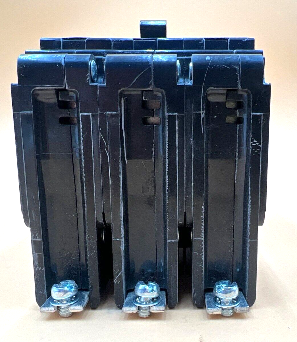 Square D EDB34040 New