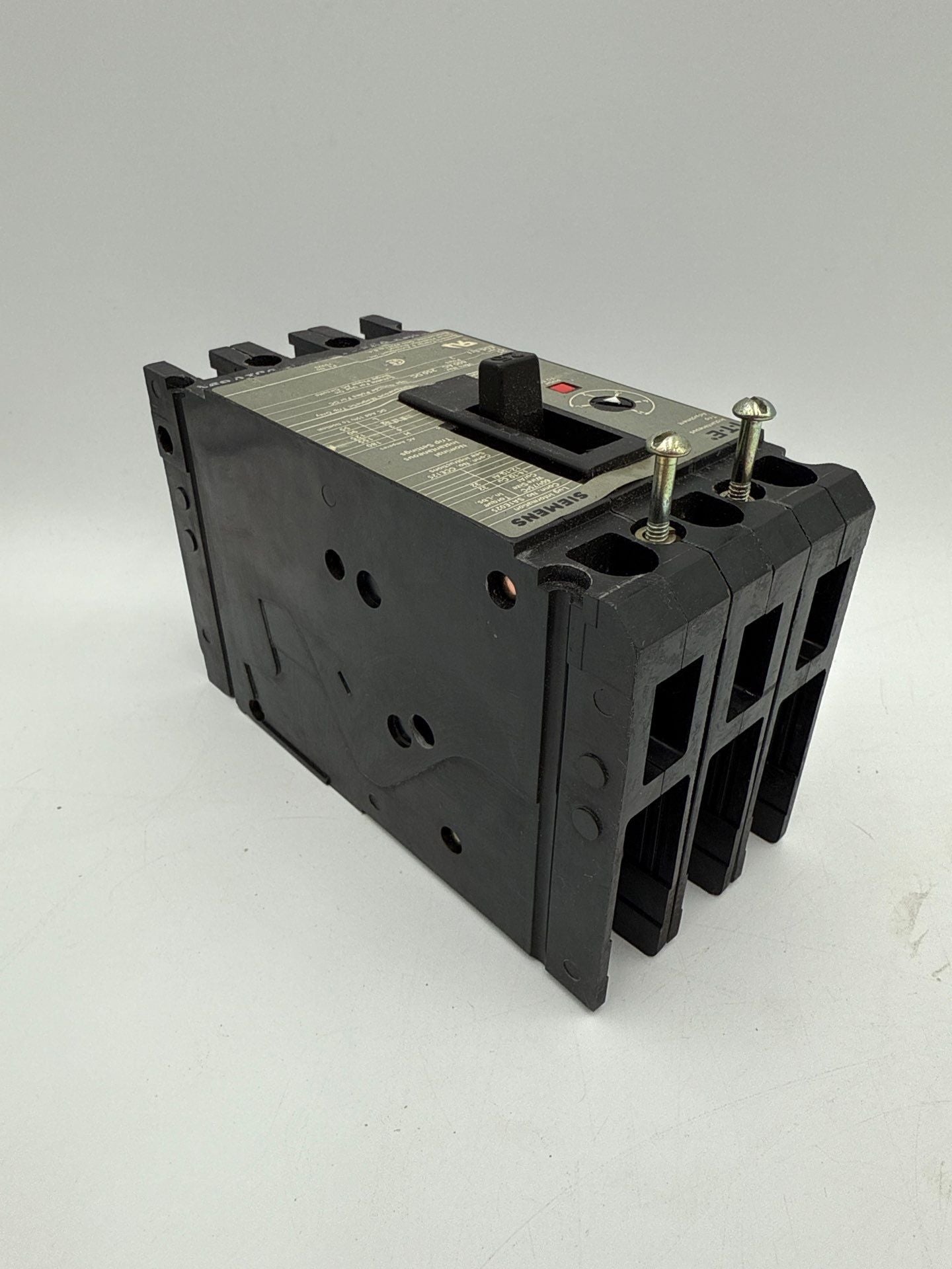 ITE Siemens ED63A025 Circuit Breaker 25A 3P 600V 3PH ED6-ETI 25 Amp 3 Pole Used