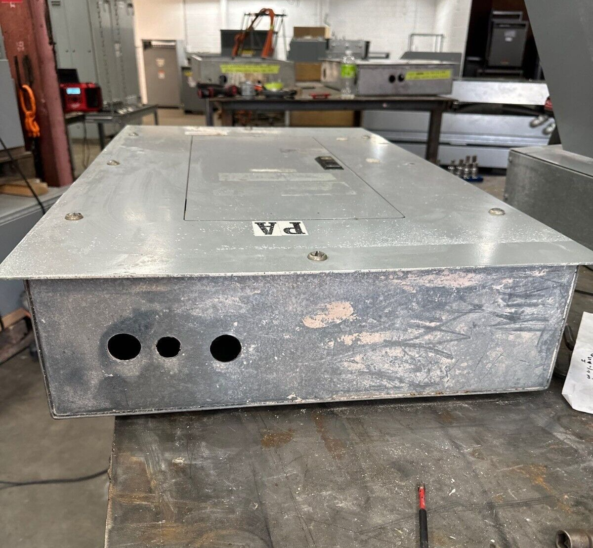 Cutler Hammer Pow-R-Line Panelboard 100A 240/120V 3PH 4W Indoor Main Lug MLO Used