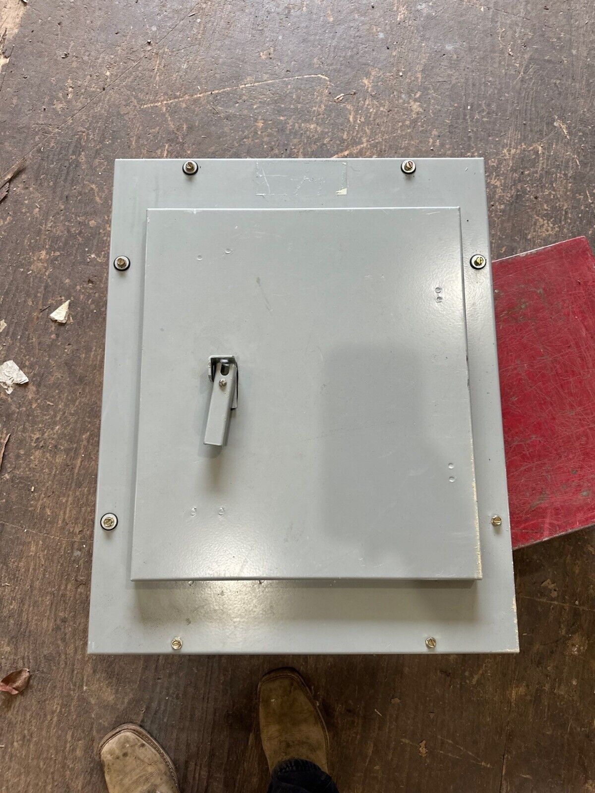 GE AQF3121AB Panelboard 125A 208/120V 3PH 4W 18Cir 3R Outdoor Encl MCB 30A Main P485 Used