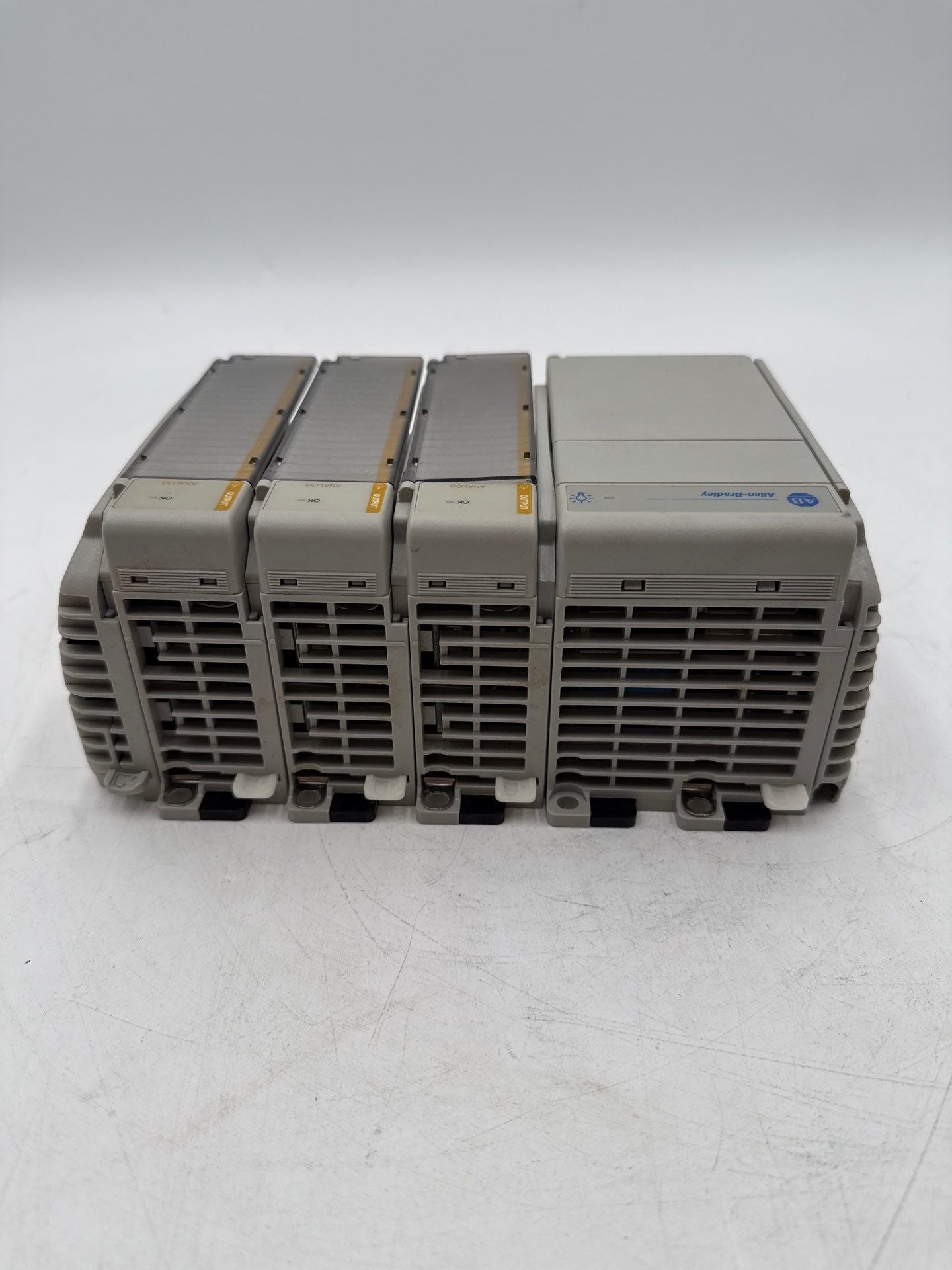 Allen Bradley 1769-PB4 Compact I/O Power Supply 1769-OF2 Output Module 1769-ECR Used