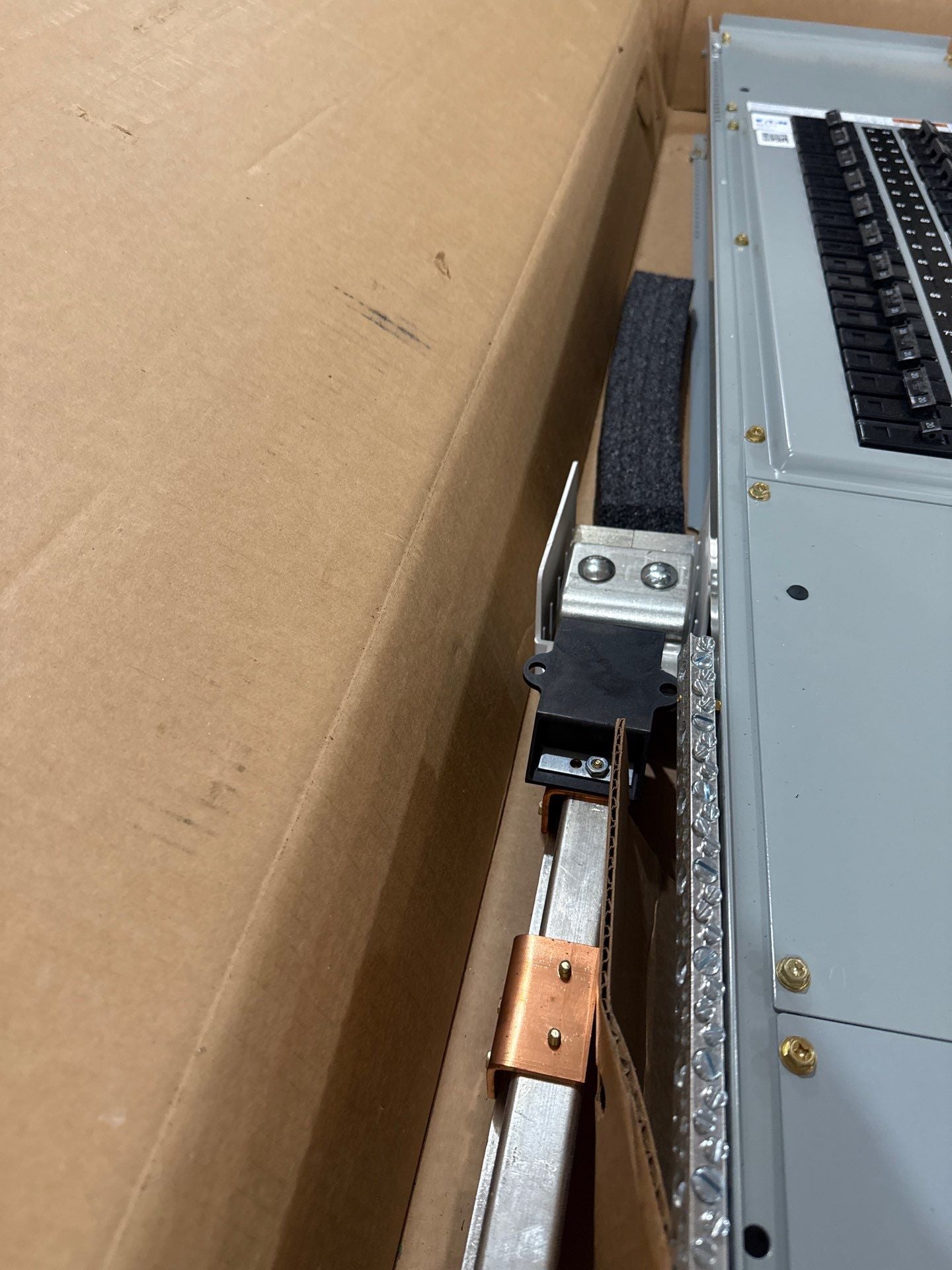 Eaton PRL1A Interior Panelboard 400A 208/120V 3PH 4W MLO 400 Amp Panel New