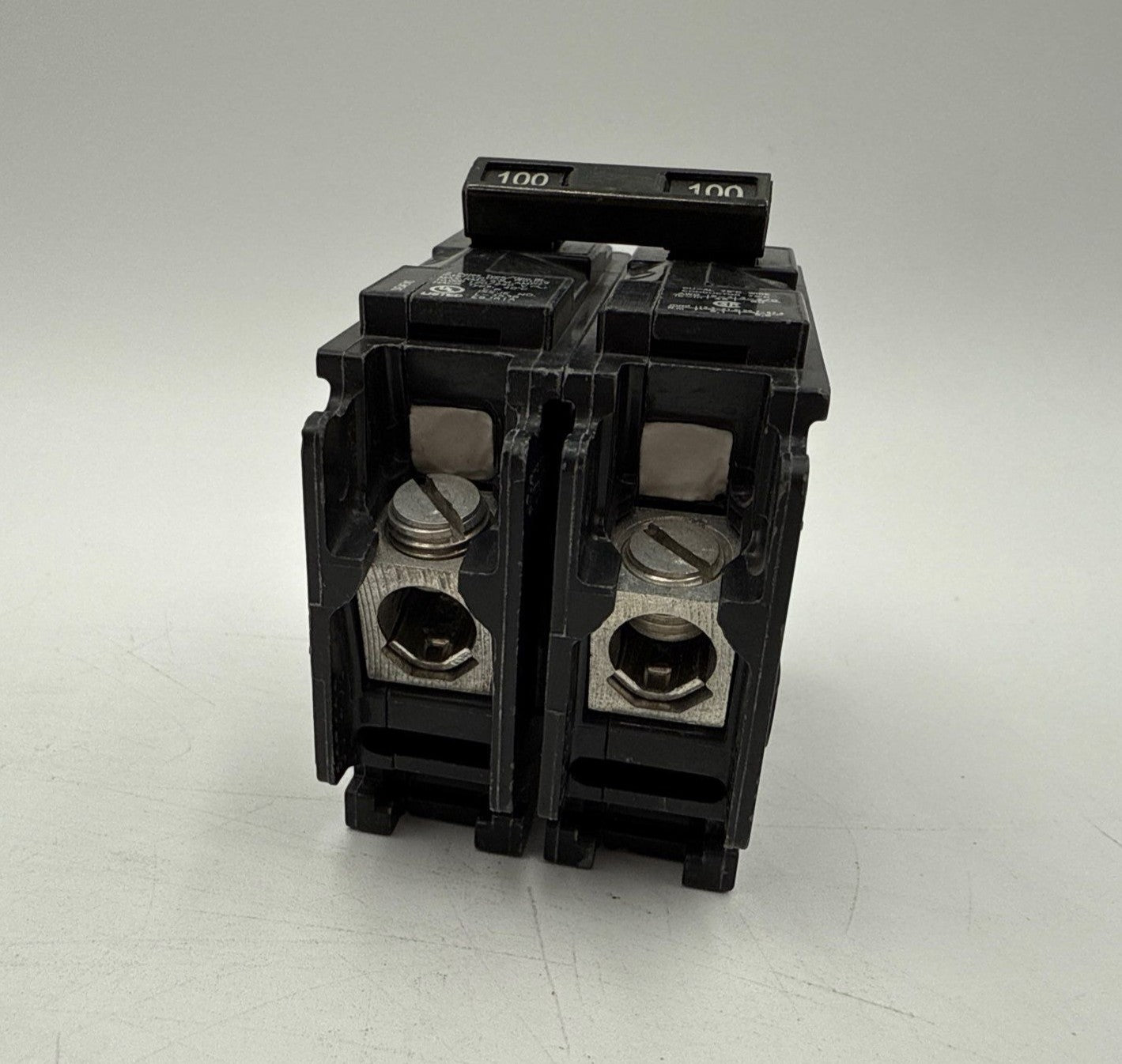 Siemens B2100 Bolt On Circuit Breaker 100A 2P 120/240V 1PH BL 100 Amp 2 Pole Used