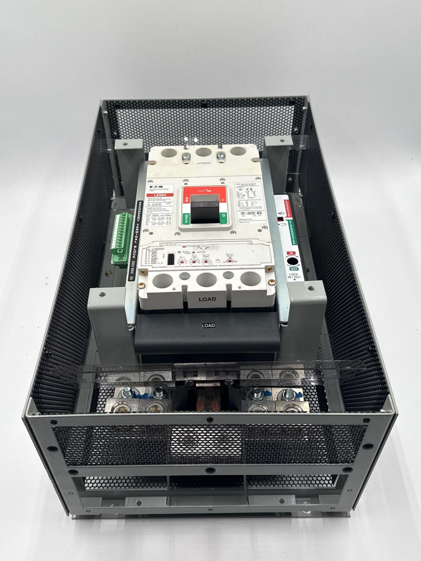 Eaton LG3DOM LGH3630NN LG Drawout Cassette Circuit Breaker 600A 3P 600V Used