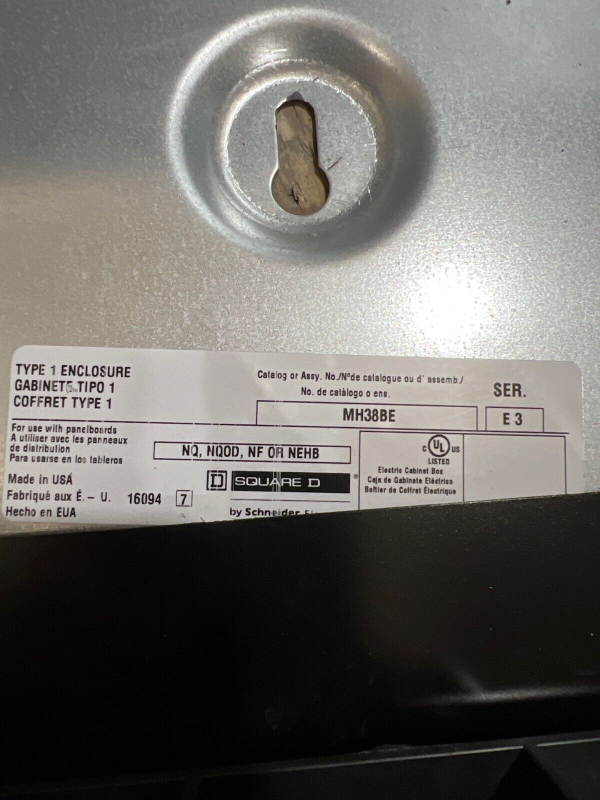 Square D NQ NQ442L2C Panelboard 225A 240V 3PH 4W MLO Indoor Encl 42 Circuit P620 Used