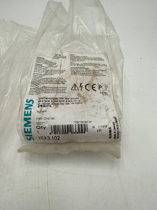 Siemens 3SX3 102 Roller Lever Actuator Pivot Arm Angle Roller Head New