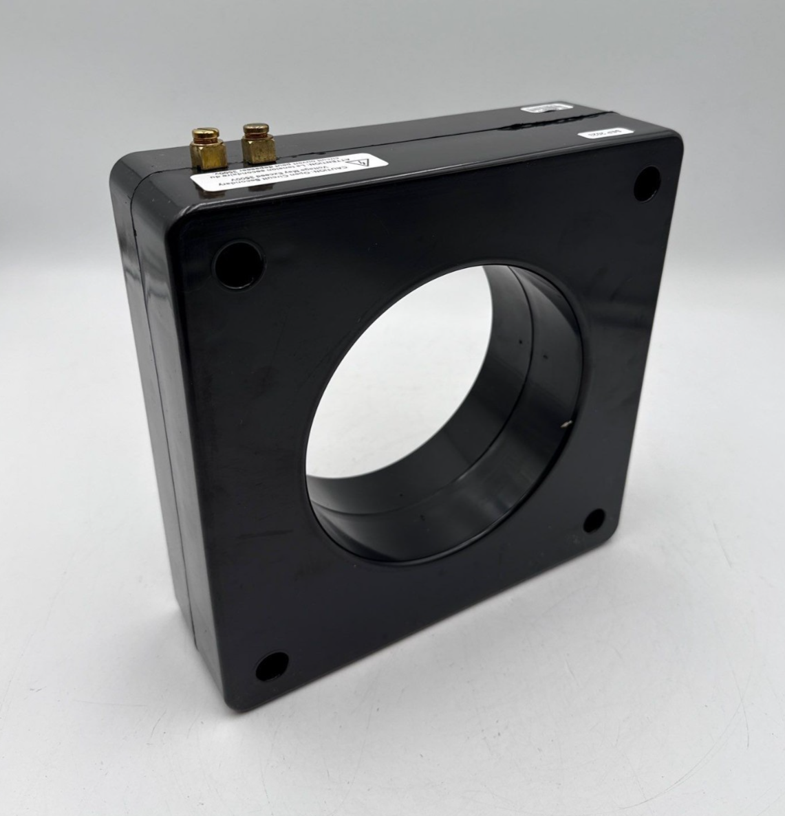 IT LLC 135-402 Current Transformer 4000:5A 50-400Hz 600V 10kV BIL New