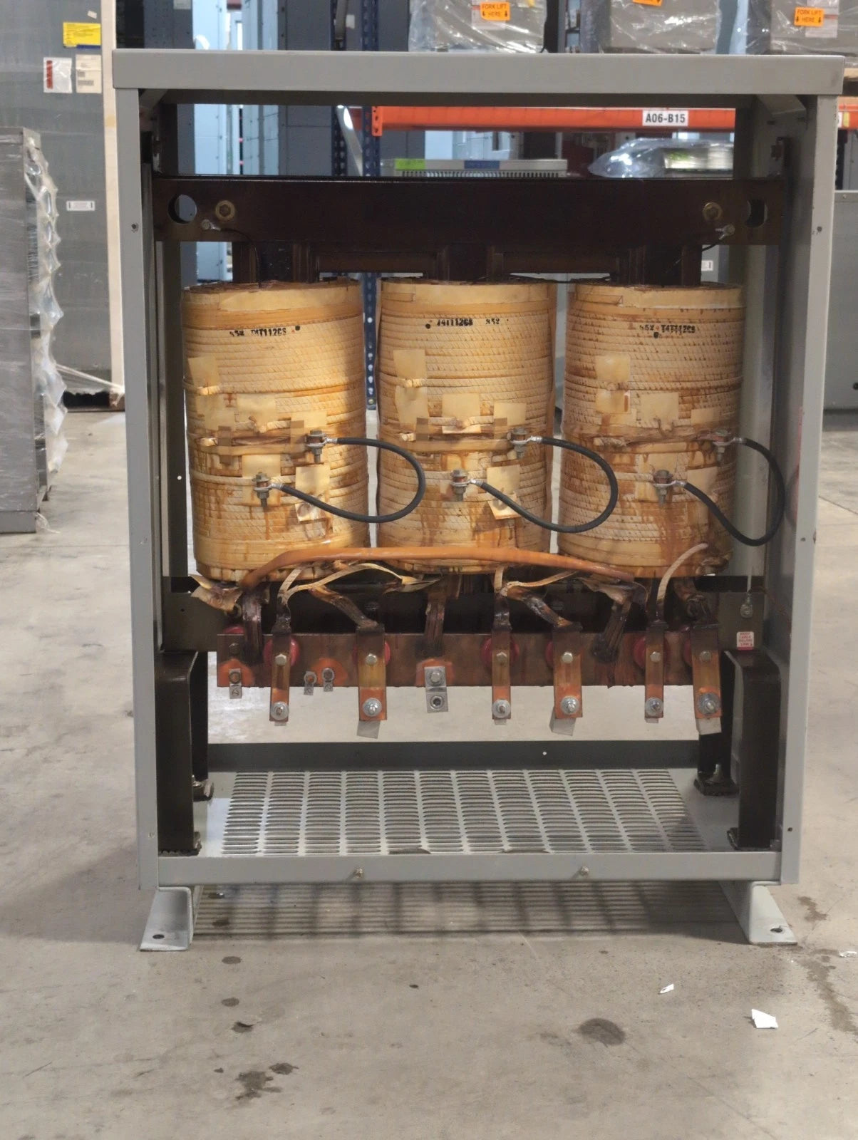 112.5KVA GE 9T23Q9565G03A Transformer Pri 480V Sec 208/120V 3PH Indoor Encl Used