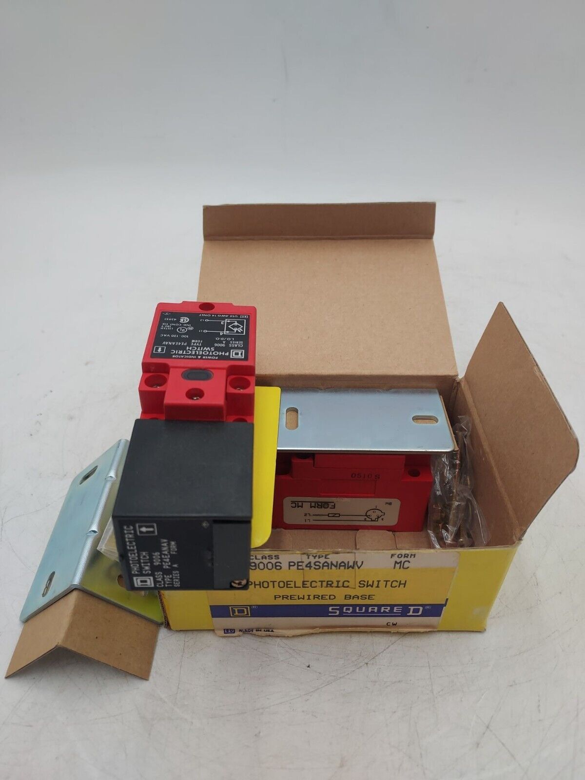 Square D PE4SANAWV New