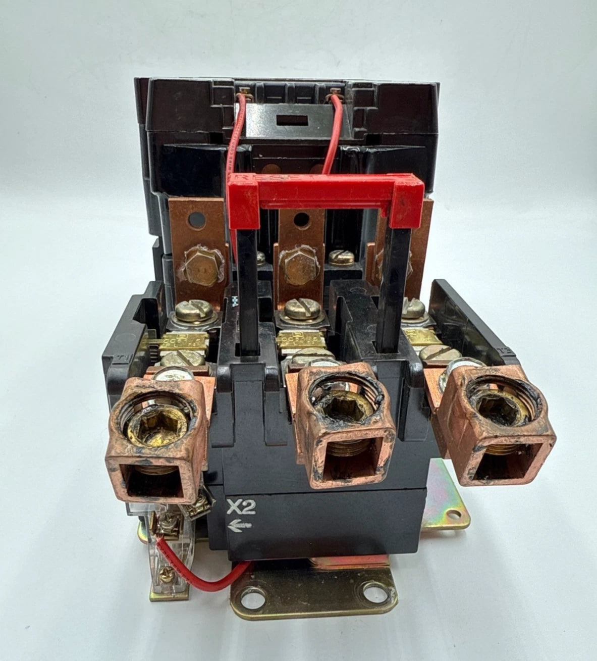 Square D 8536SF01S Starter NEMA Size 4 135A 3P 600V 100HP Coil 110/120V CC81.5 Used