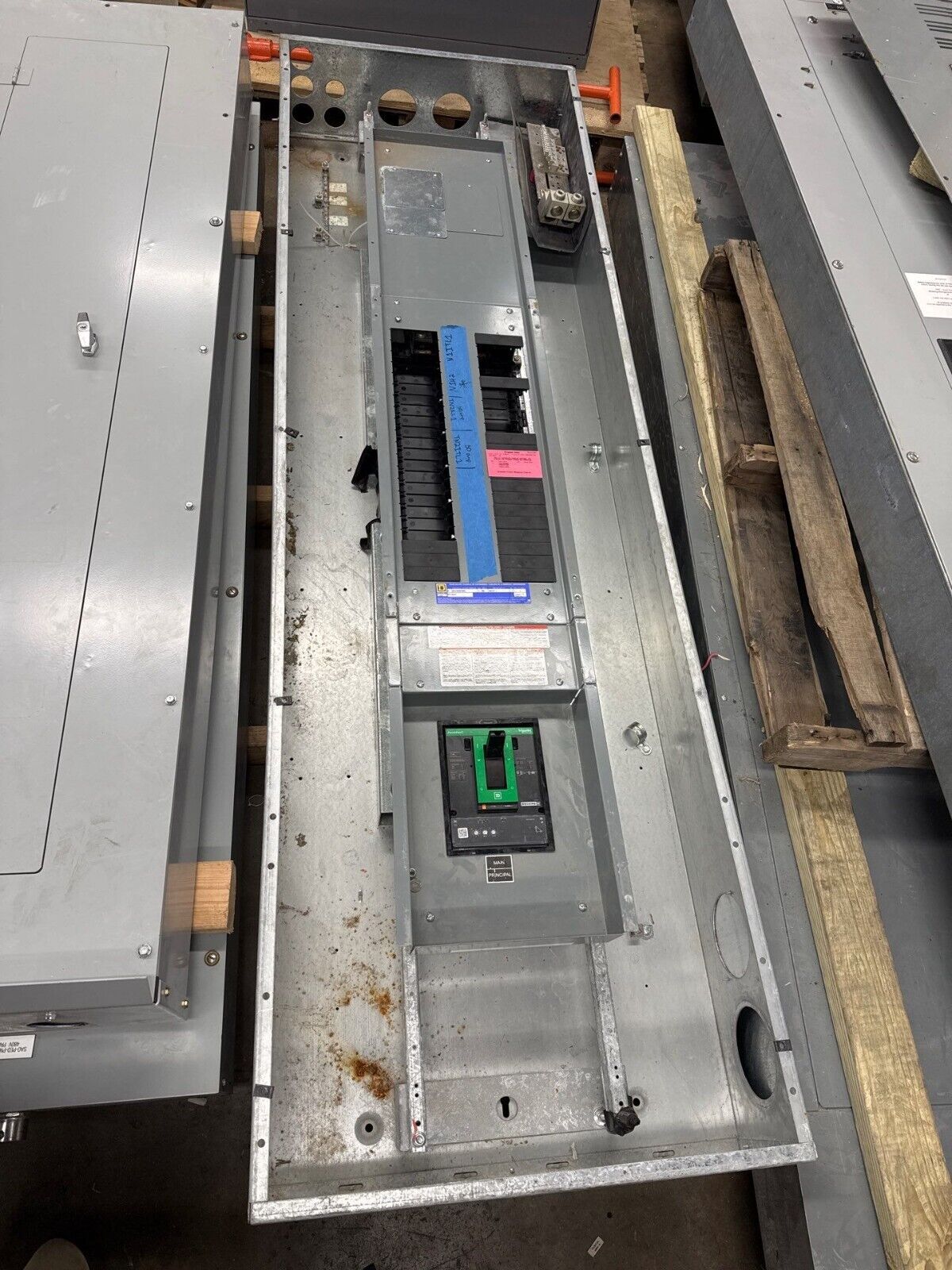 Square D NF Panelboard 600A 480Y/277V 3PH 4W 42 Cir Indoor Encl MCB LGP36600U31X P608 Used