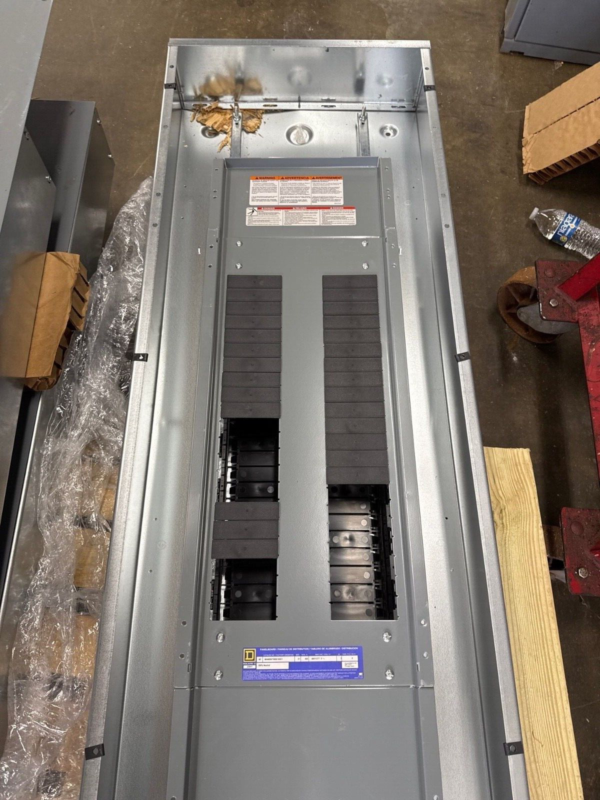 Square D NF Panelboard 400A 480Y/277V 3PH 4W 42 Cir Indoor Encl MLO HDL36150U33X P639 New