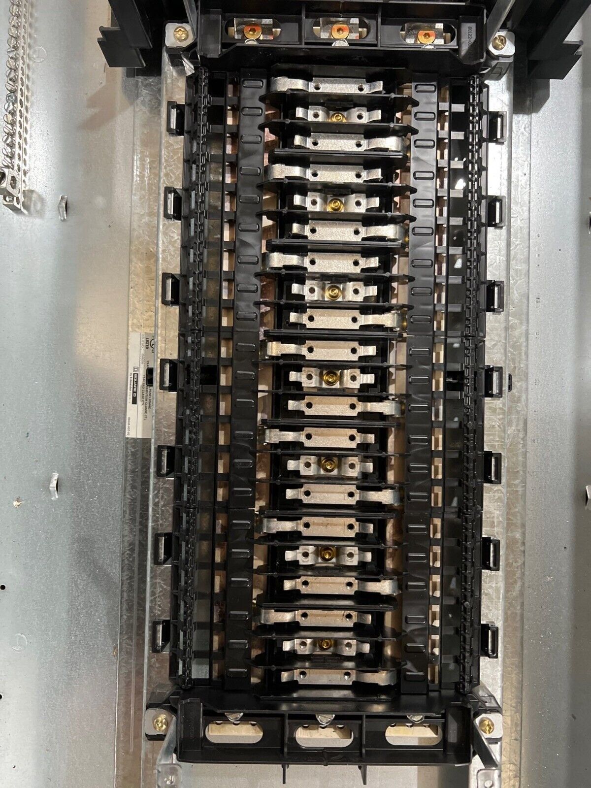 Square D NQ NQ442L2C Panelboard 225A 240V 3PH 4W MLO Indoor Encl 42 Circuit P620 Used
