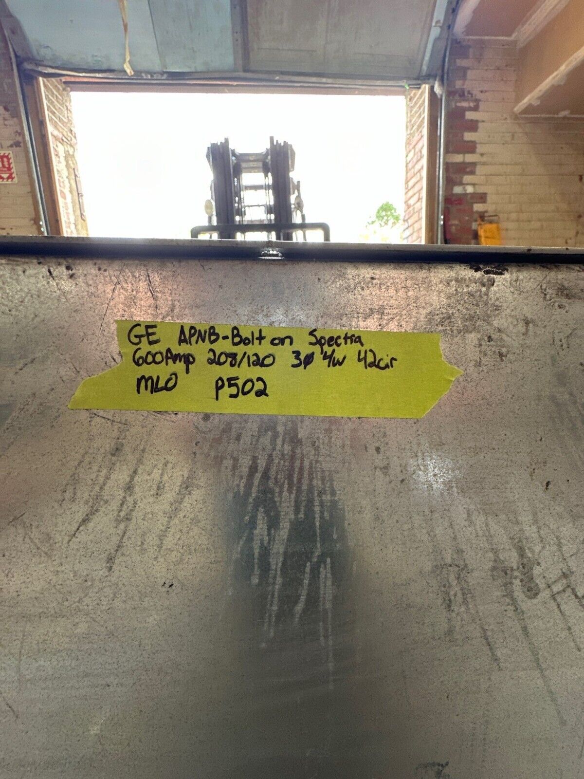 GE APNB Bolt On Style Panelboard 600A 208/120V 3PH 4W Indoor Encl MLO Main Lug P502 Used