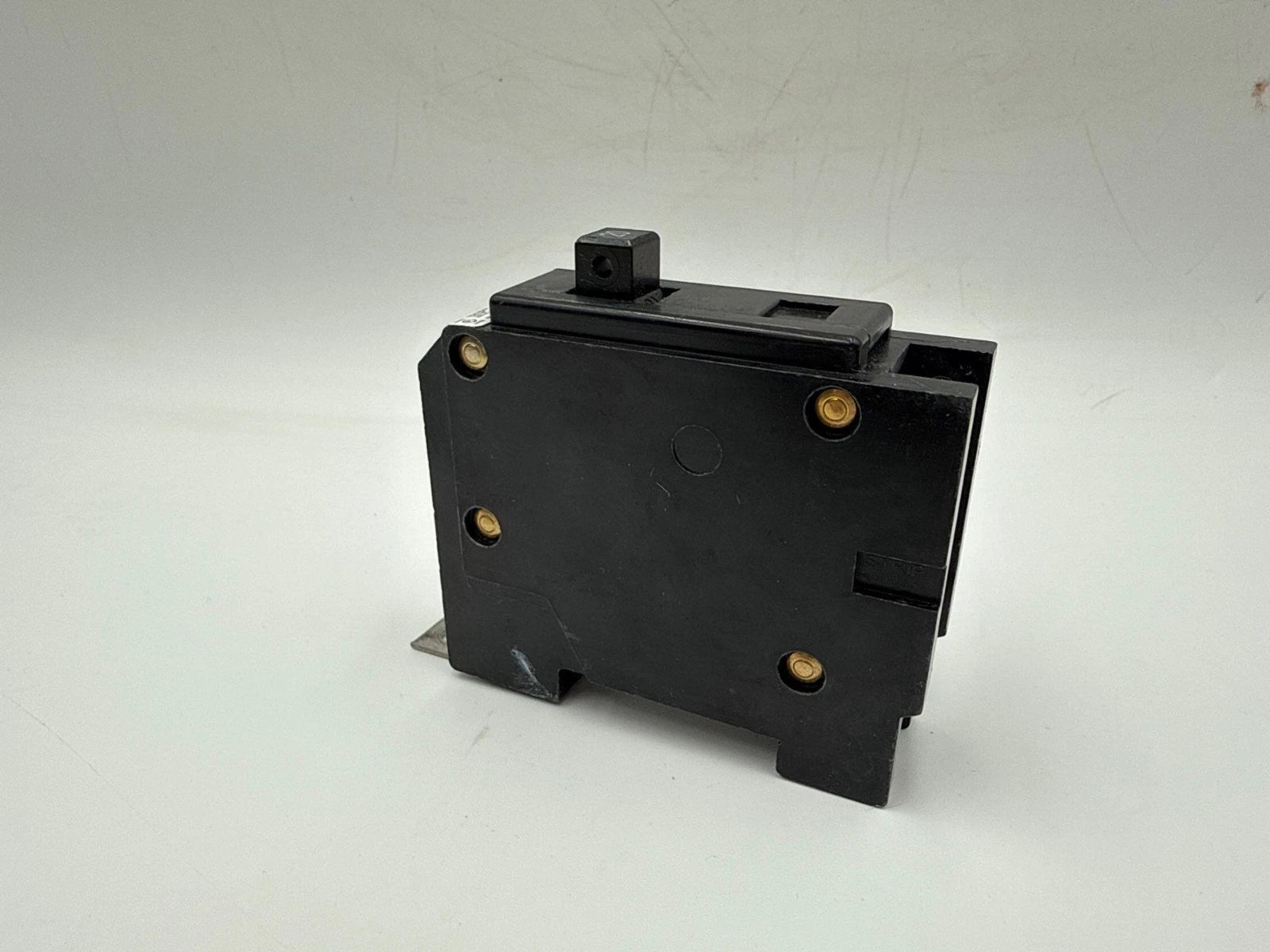 Eaton GHQ1020 Bolt On Circuit Breaker 20A 1P 277V GHQ 20 Amp 1 Pole New Take Out New