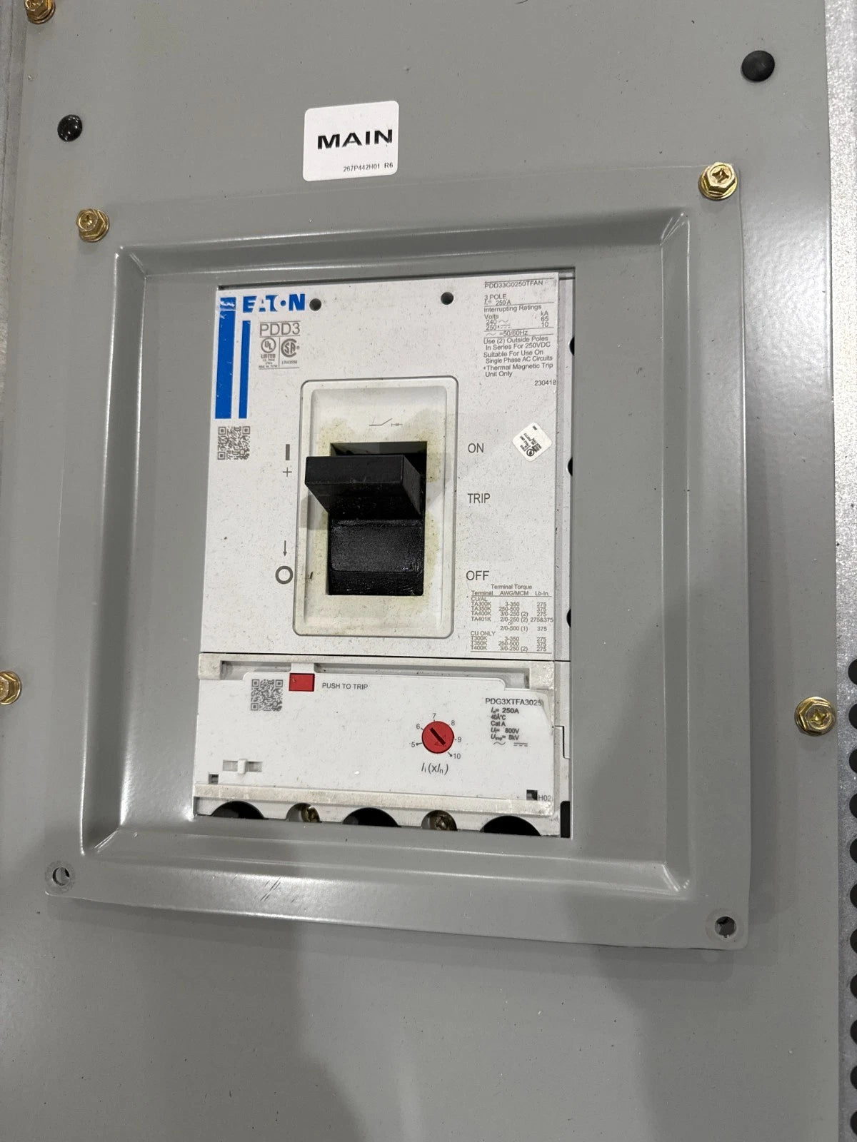 Eaton PRL1X Panelboard 250A 208/120V 3PH 4W 250 Amp Panel MCB 54 Cir PDD33G0250 Used