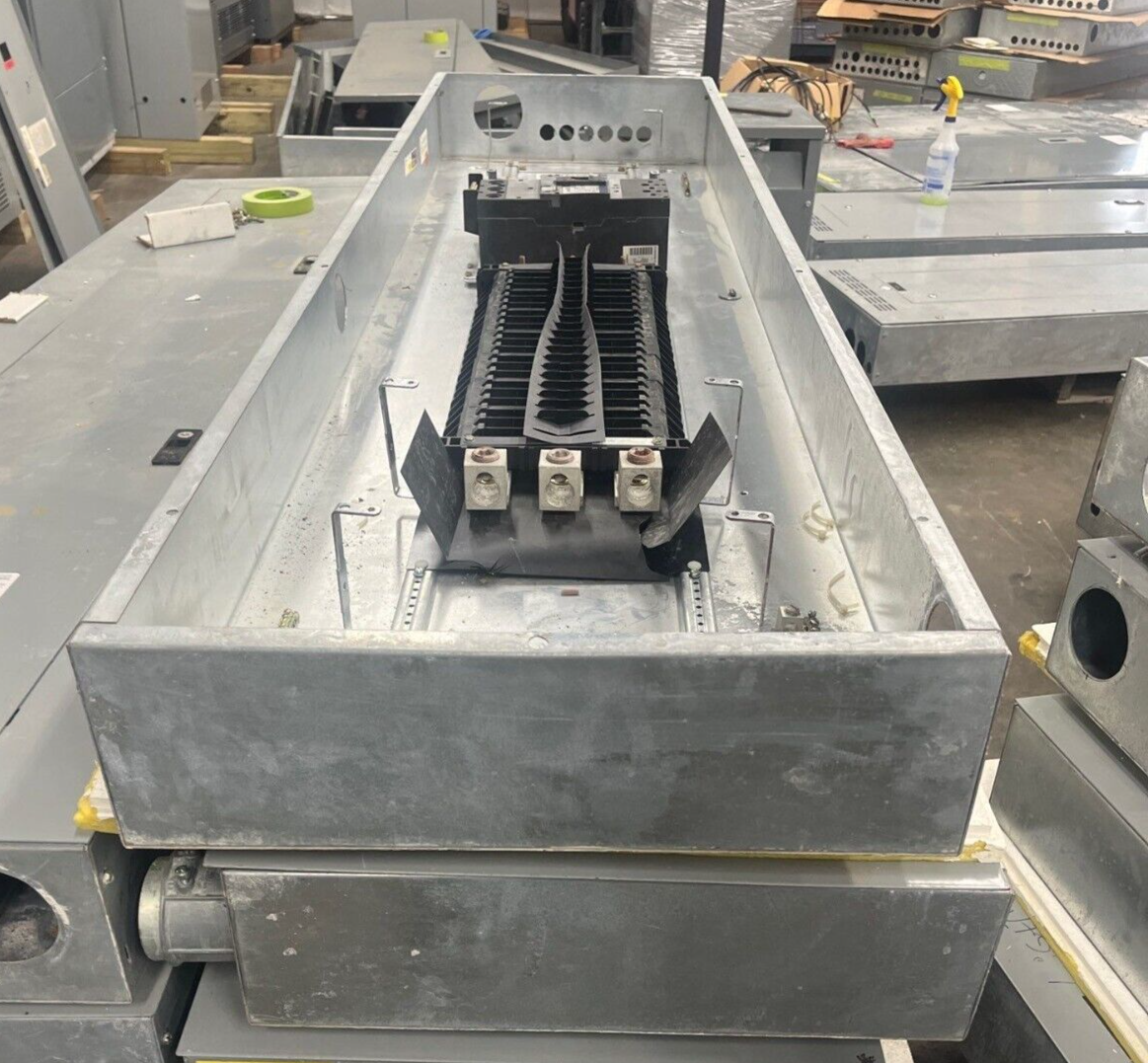 GE AEF3424MBX Panelboard 400A 480/277V 3PH 4W Indoor Encl 42Cir MLO SFHA36AT0250 P573 Used