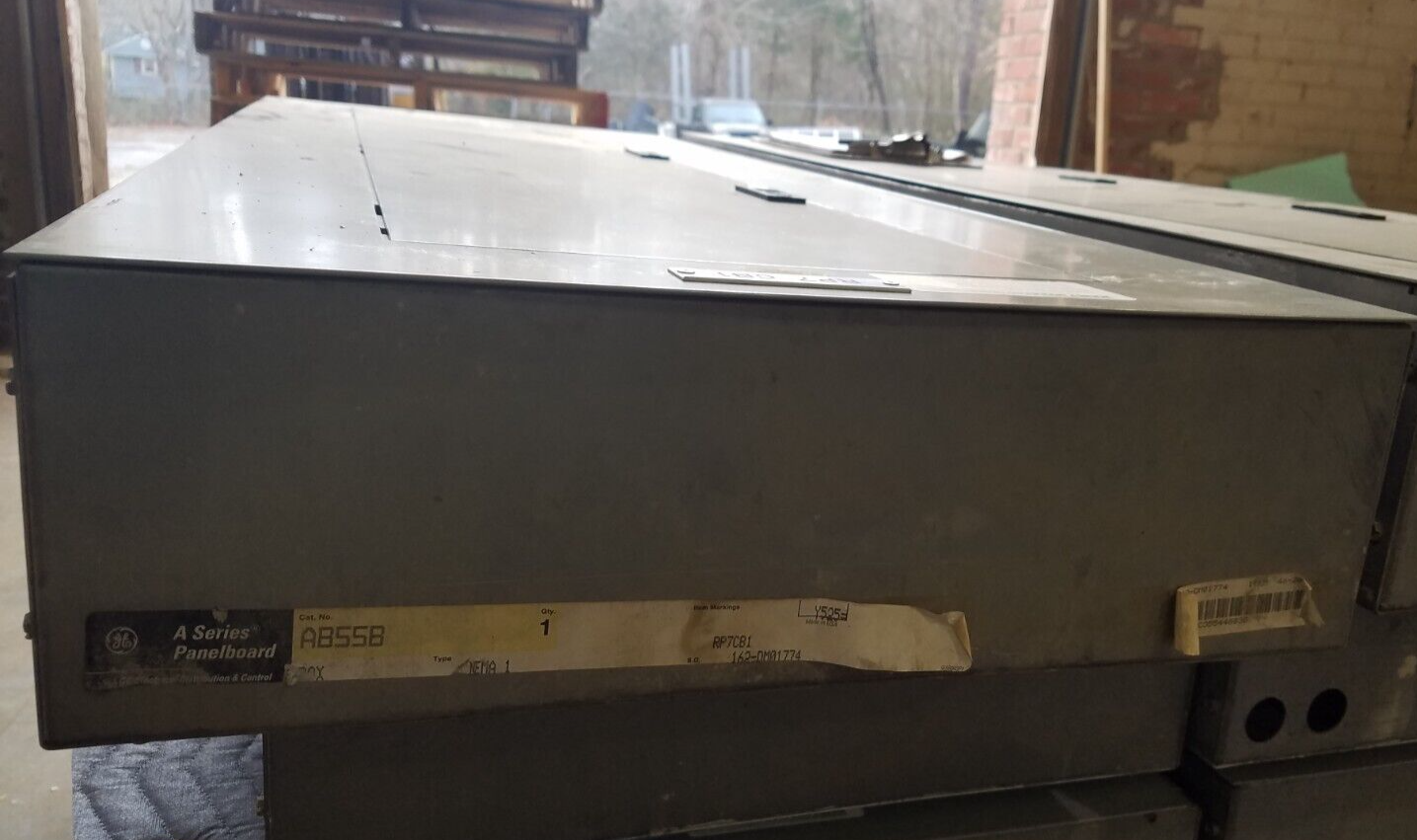 GE AQF3422MBX Panelboard 225A 208Y/120V 3PH 4W 42 Circuit Main Lug MLO 225 Amp P011 Used