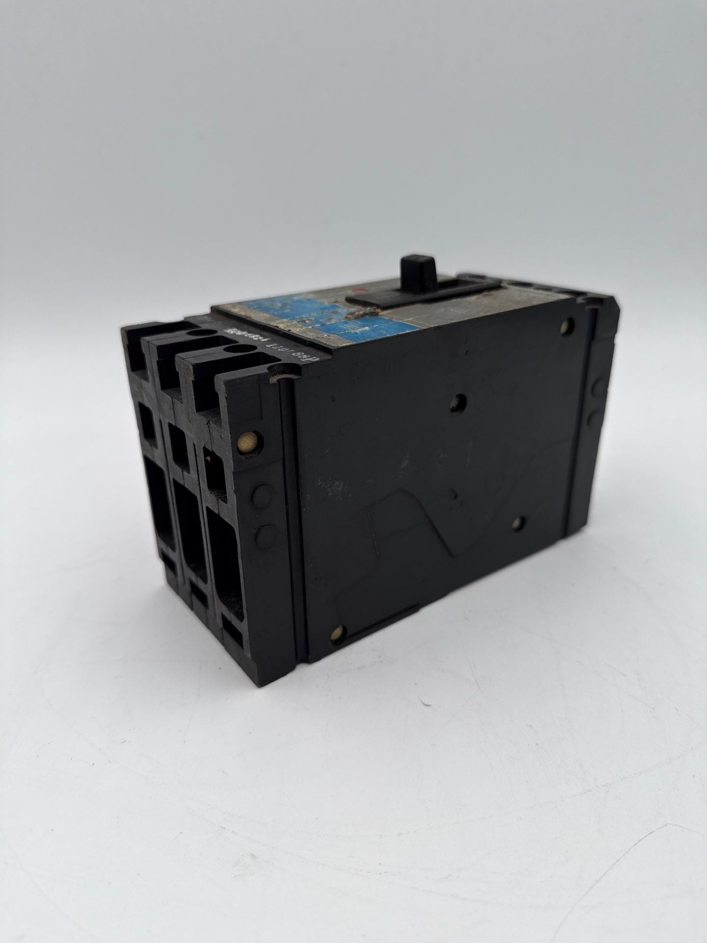 Siemens ITE ED43B015 Circuit Breaker 15A 3P 480V ED4 15 Amp 3 Pole Used