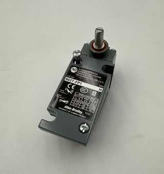 Allen Bradley 802T-FP1 Limit Switch Oiltight Plug In Bulletin 802T New