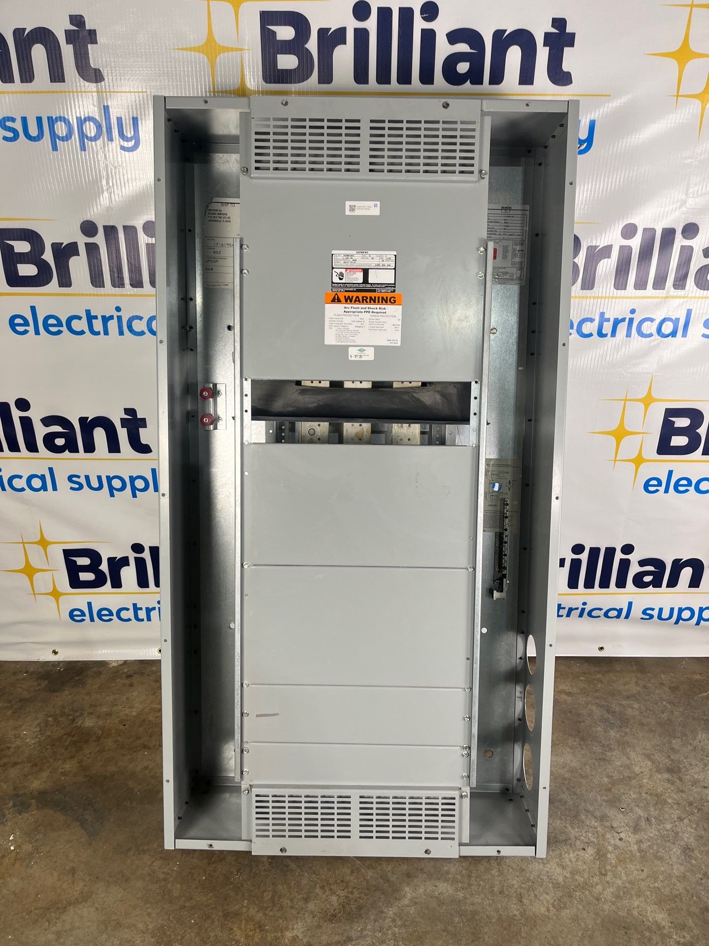 Siemens S4 S4E60ML400ATS Panelboard 400A 480/277V 3PH 4W MLO Indoor Encl B60 Used