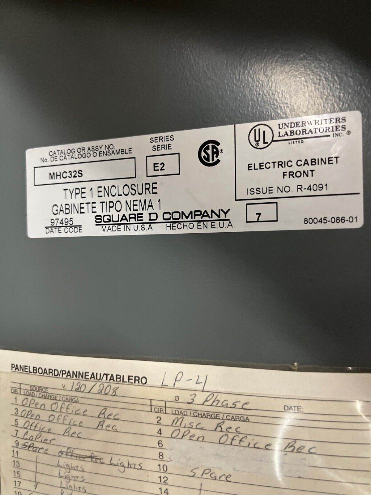 Square D NQOD430M100CUNL Panelboard 100A 208/120V 3PH 4W Indoor Encl MCB 30 Cir P569 Used
