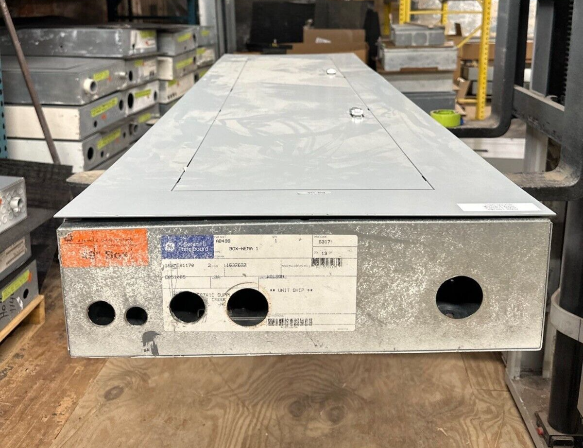 GE ADF3424MB Panelboard 400A 480Y/277V 3PH 4W 42 Cir Main Lug MLO Indoor Encl P120 Used