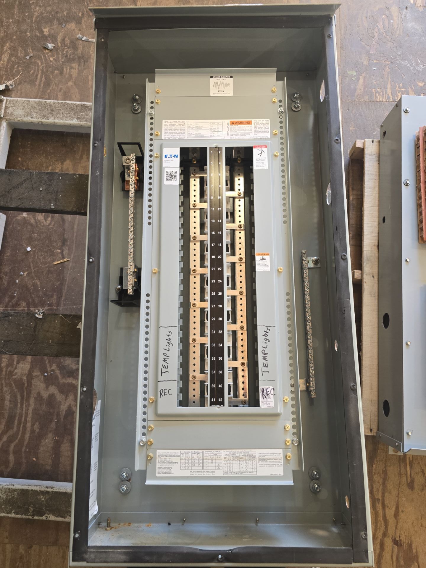 Eaton PRL1A Panelboard 225A 208Y/120V 3PH 4W 42 Space 3R Encl MLO Outdoor Used