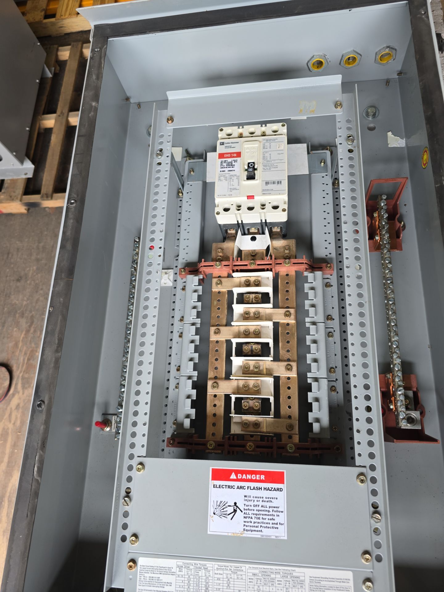 Eaton PRL1A Panelboard 100A 208/120V 3PH 4W 18 Cir 3R Encl MCB Main EHD3100 LWPQ2036 Used