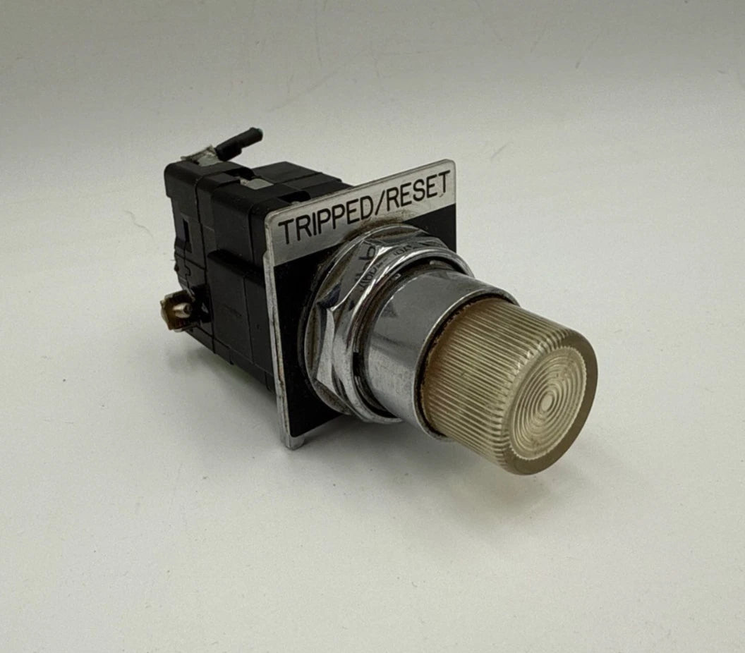 Cutler Hammer 10250T Pushbutton Illuminated Contro Trip Reset 10250T476C25-1 Used
