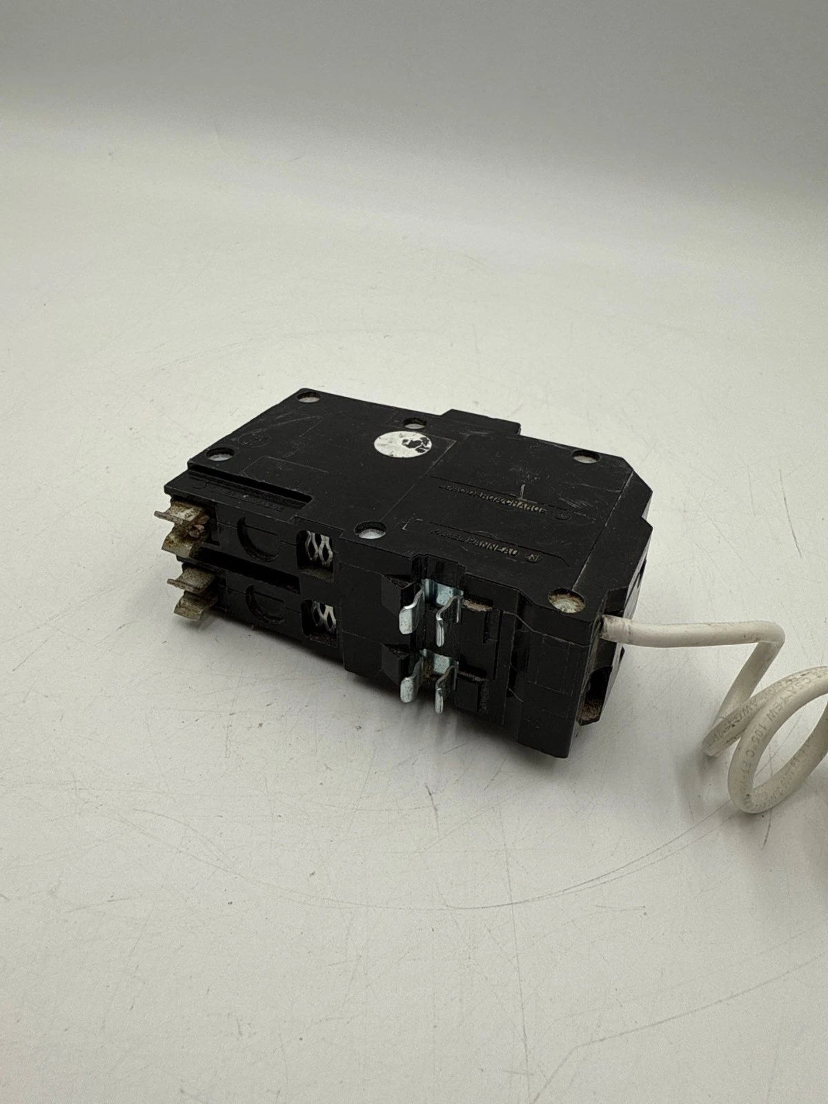 Square D QO230GFI Circuit Breaker 30A 2P 120/240V 1PH 10kA QO Plug On 30 Amp Used