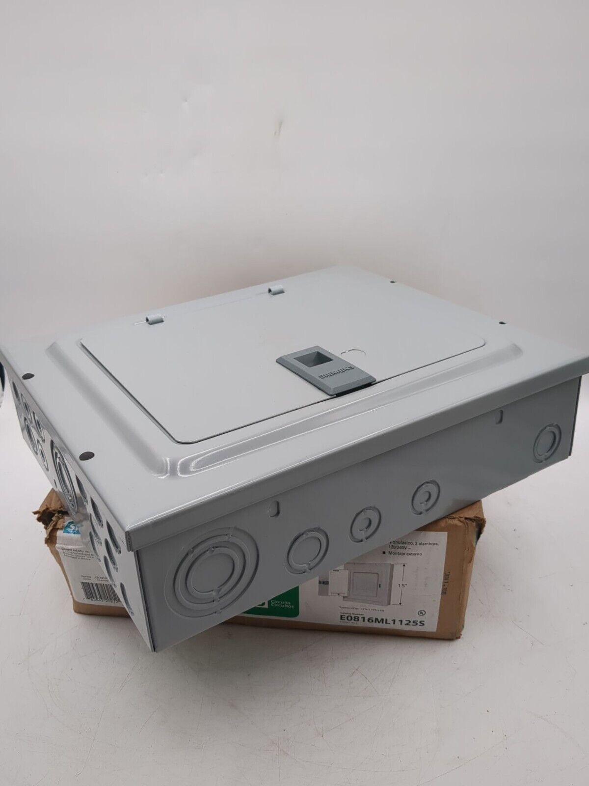 Siemens Indoor Main Lug Surface Mount Load Center 8-Space 16-Circuit 125 Amp New