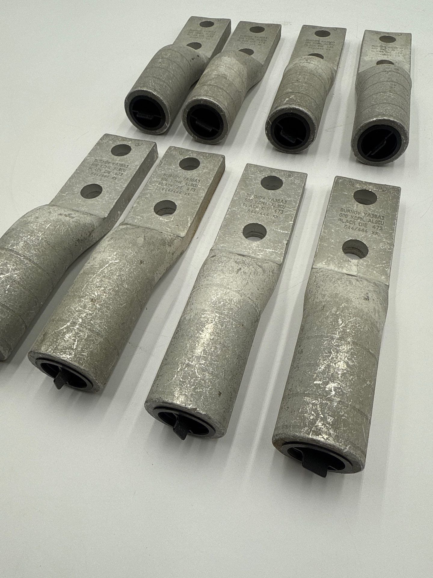 Burndy YA36A3 Hylug Compression Lug 600kcmil 1/2in 2 Hole Alu Long Barrel 8 Pack New