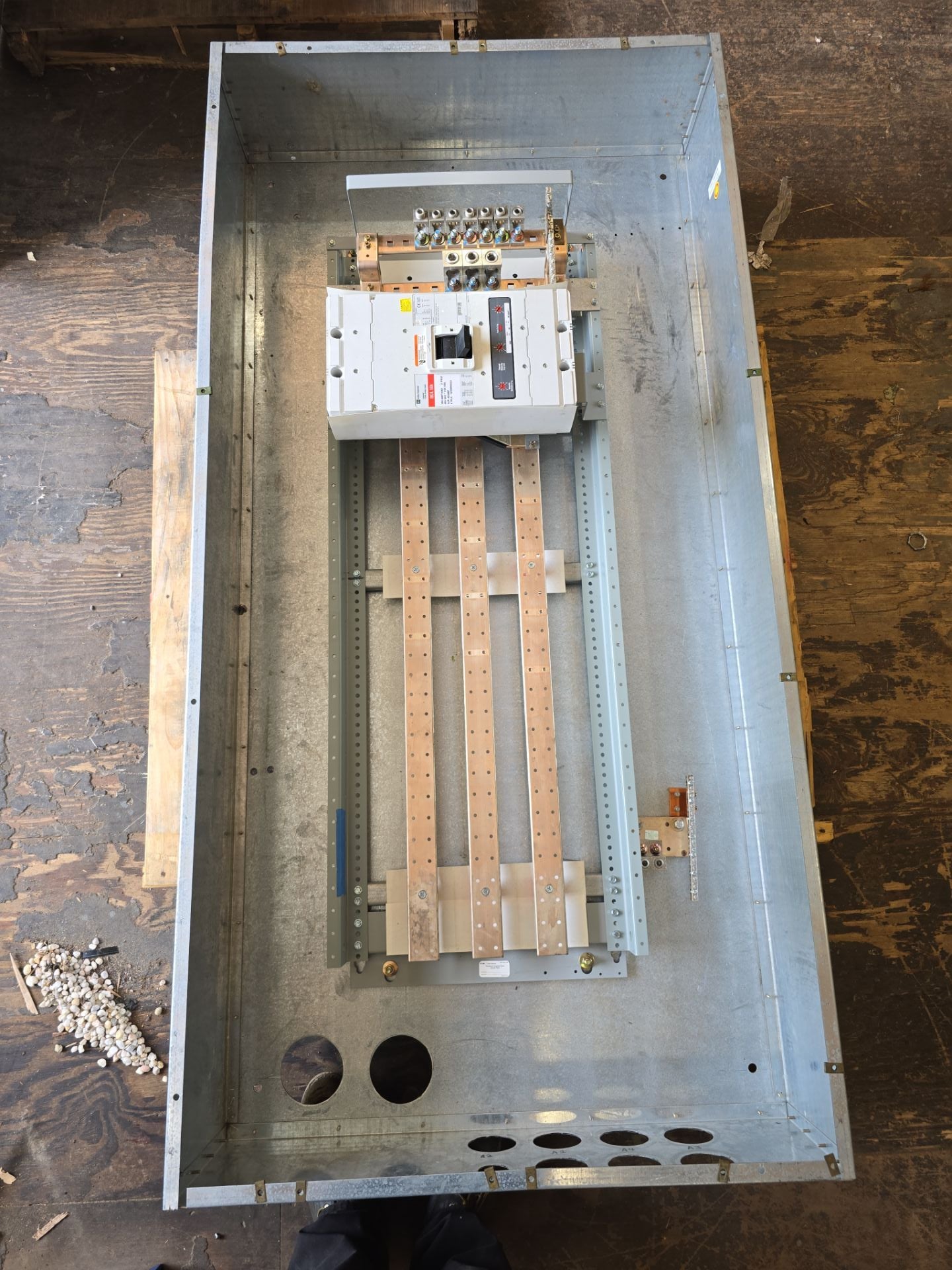 Eaton PRL4 Panelboard 800A 208/120V 3PH 4W MCB Main MDL3800 Indoor Encl BX3673 Used