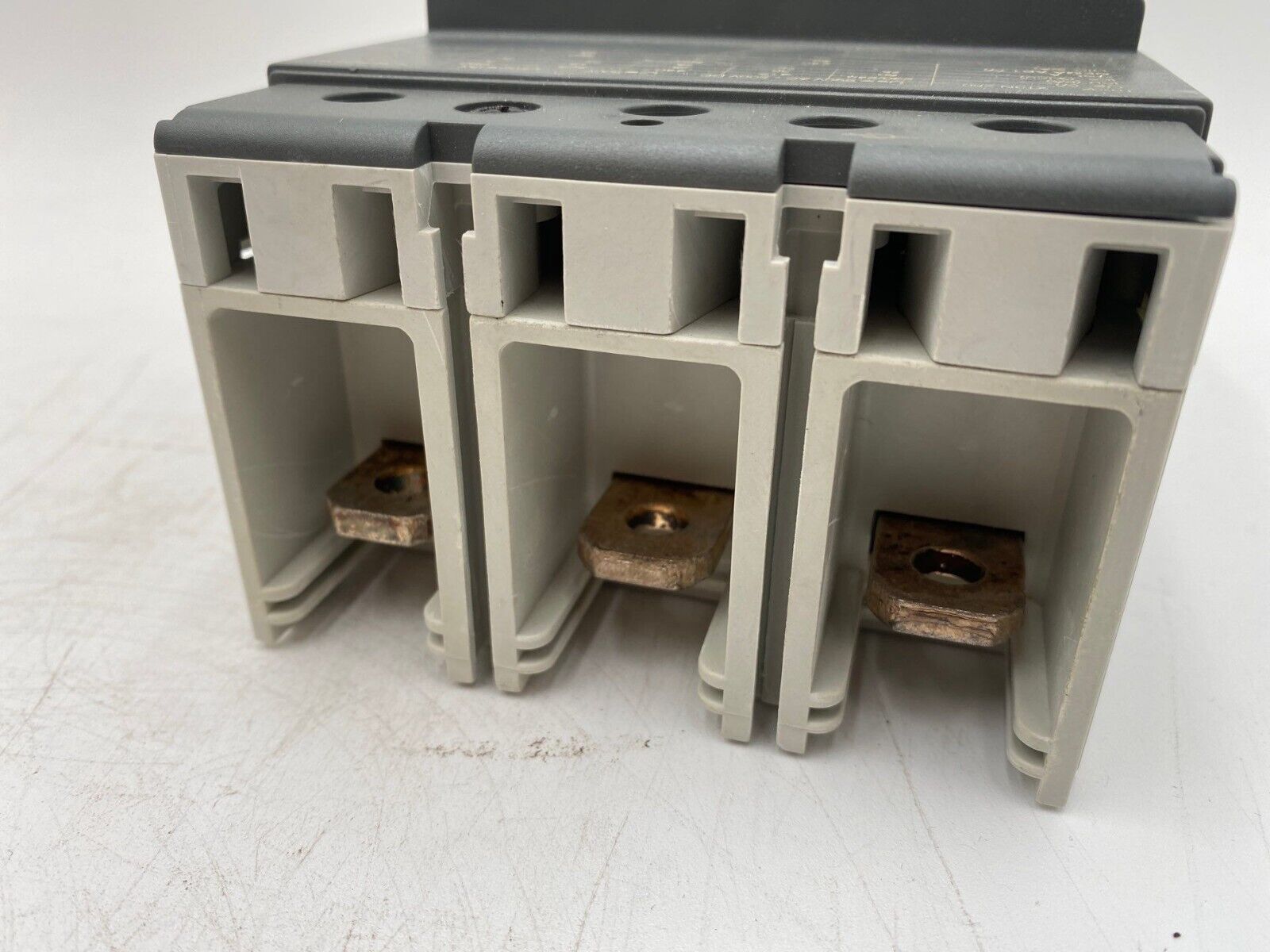 ABB XT3NE3200AFF000XXX New