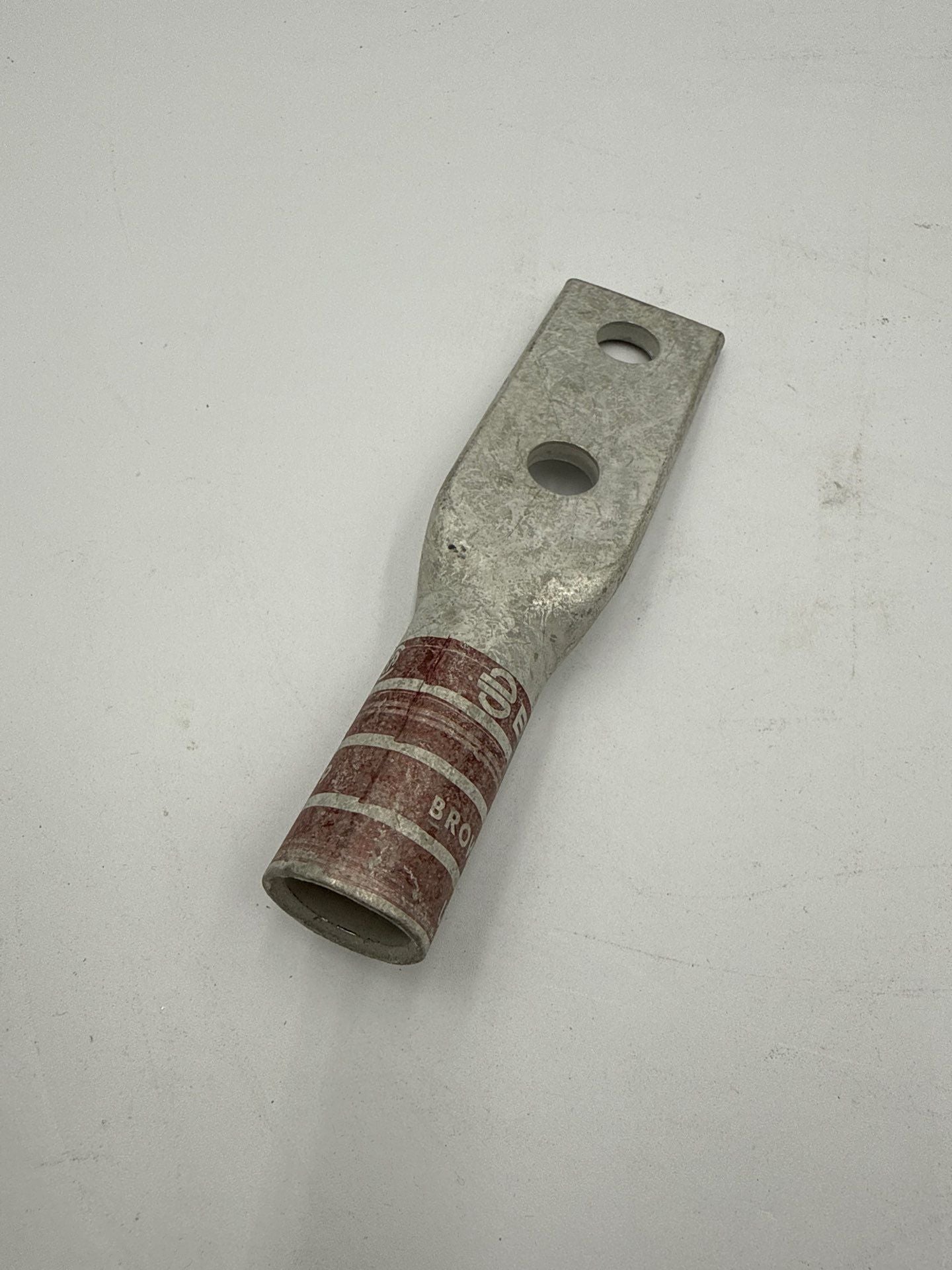BURNDY YAZ342N Compression Crimp Lug 500KCMIL 2 Hole 299/20 Brown Die New